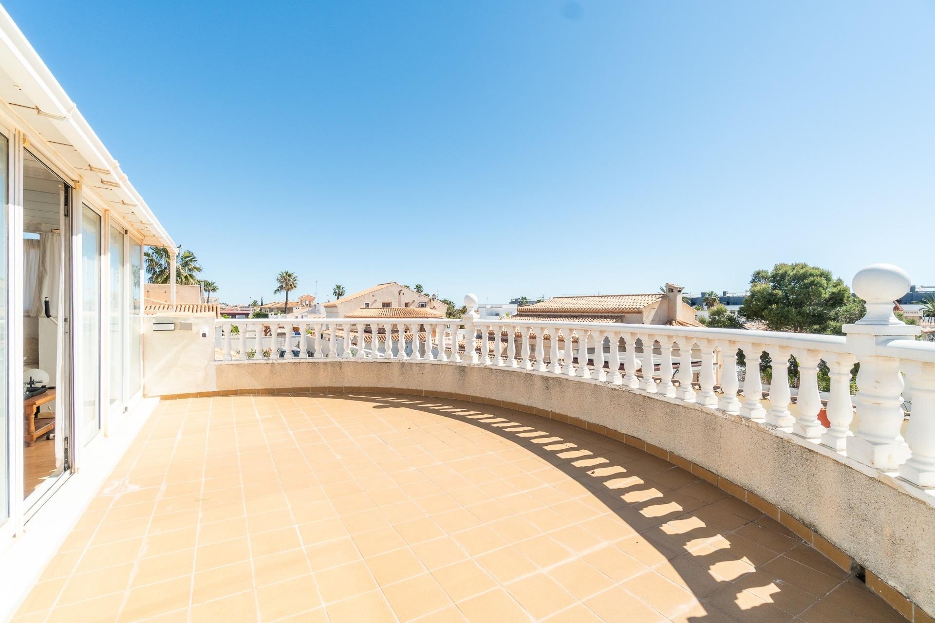 Sale - Detached Villa -
Orihuela Costa - Playa Flamenca