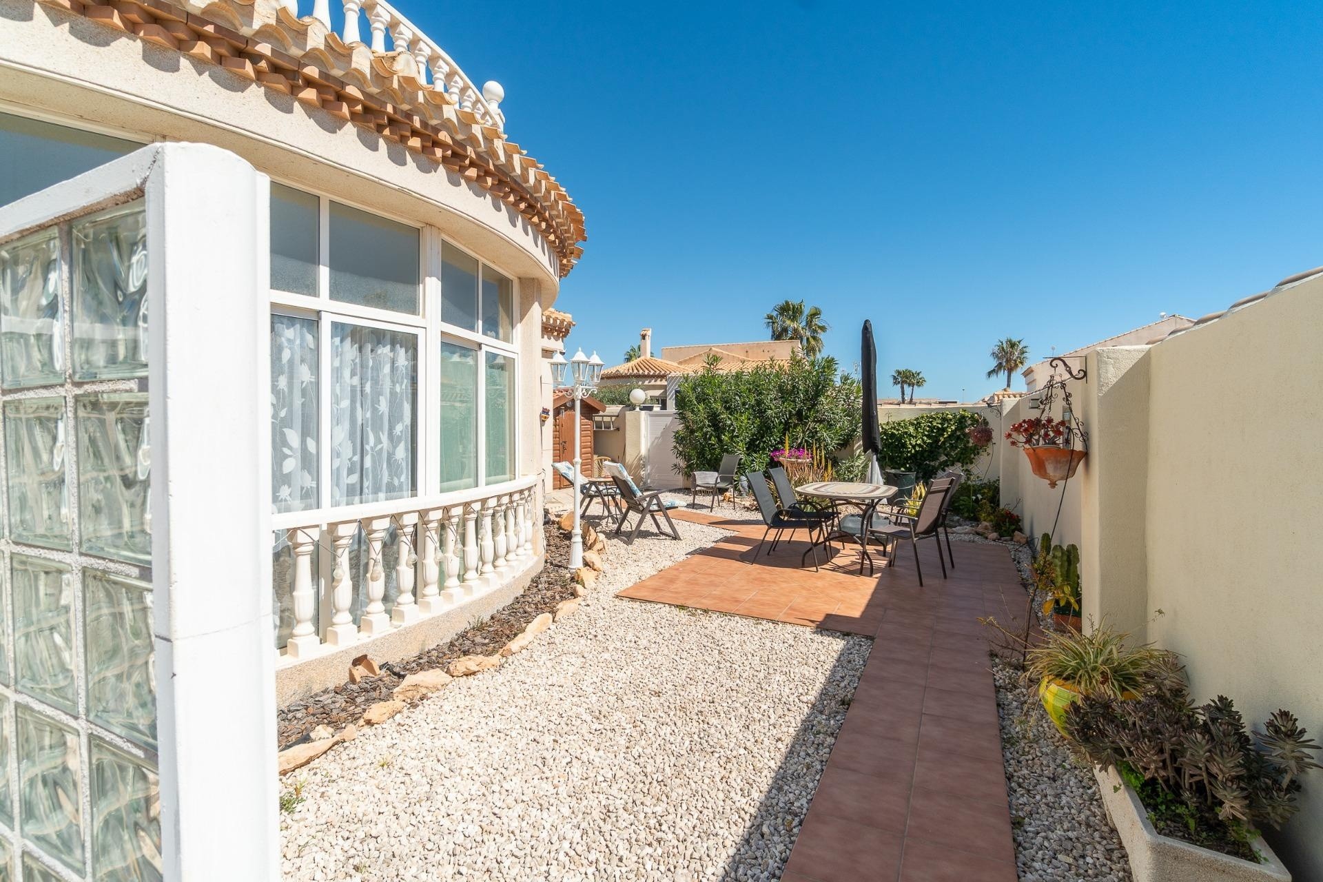 Sale - Detached Villa -
Orihuela Costa - Playa Flamenca