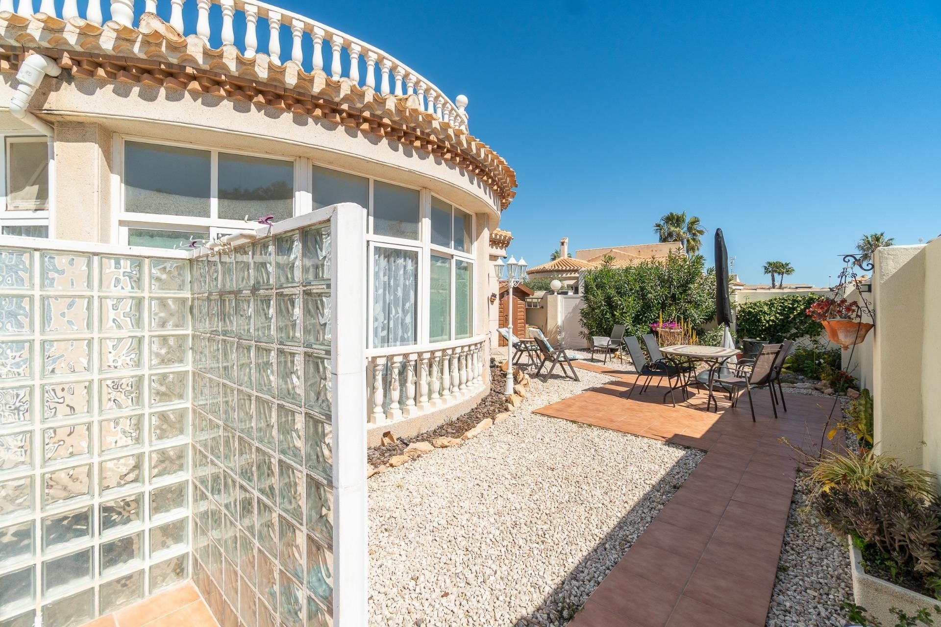 Sale - Detached Villa -
Orihuela Costa - Playa Flamenca