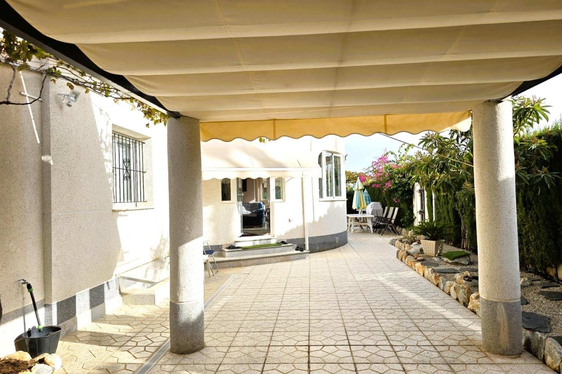 Sale - Detached Villa -
Orihuela Costa - Playa Flamenca