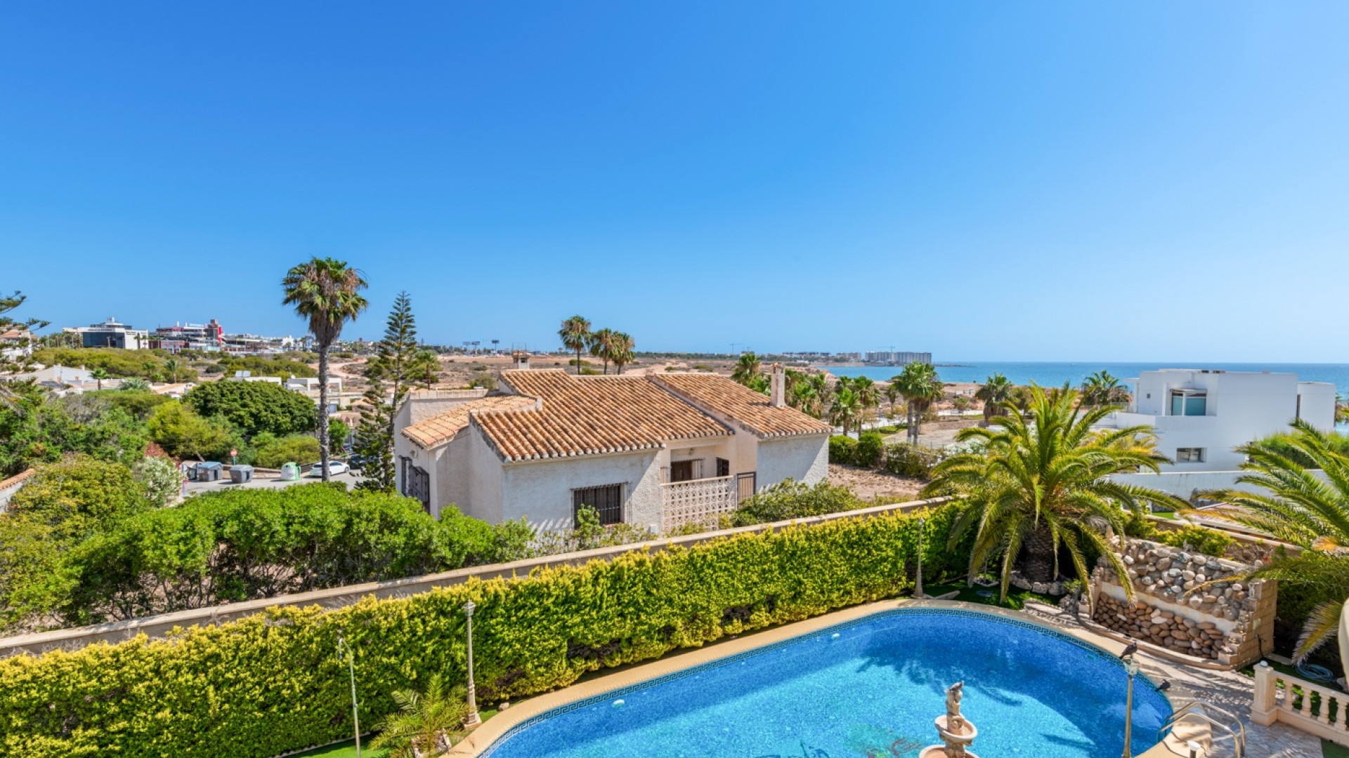 Sale - Detached Villa -
Orihuela Costa - Playa Flamenca