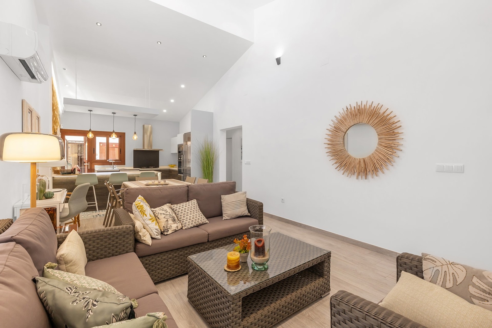 Sale - Detached Villa -
Orihuela Costa - Punta Prima