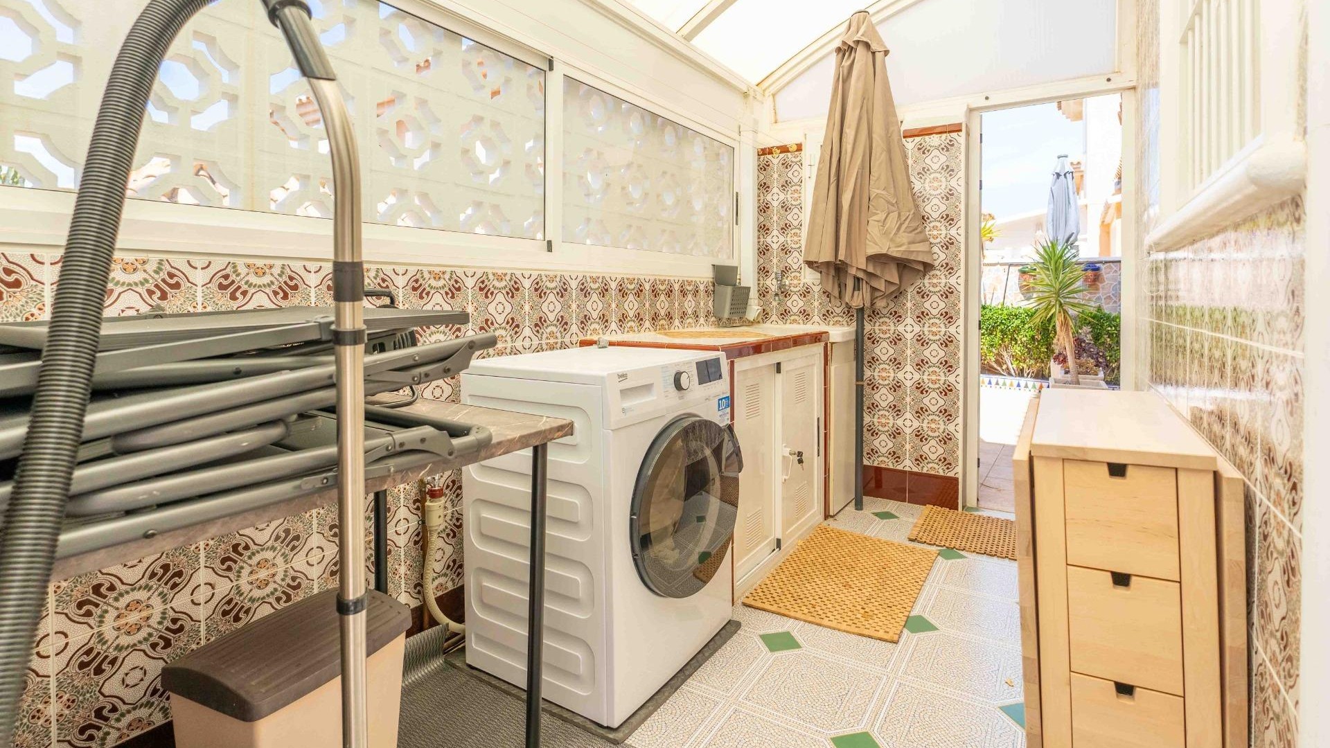 Sale - Detached Villa -
Orihuela Costa - Punta Prima