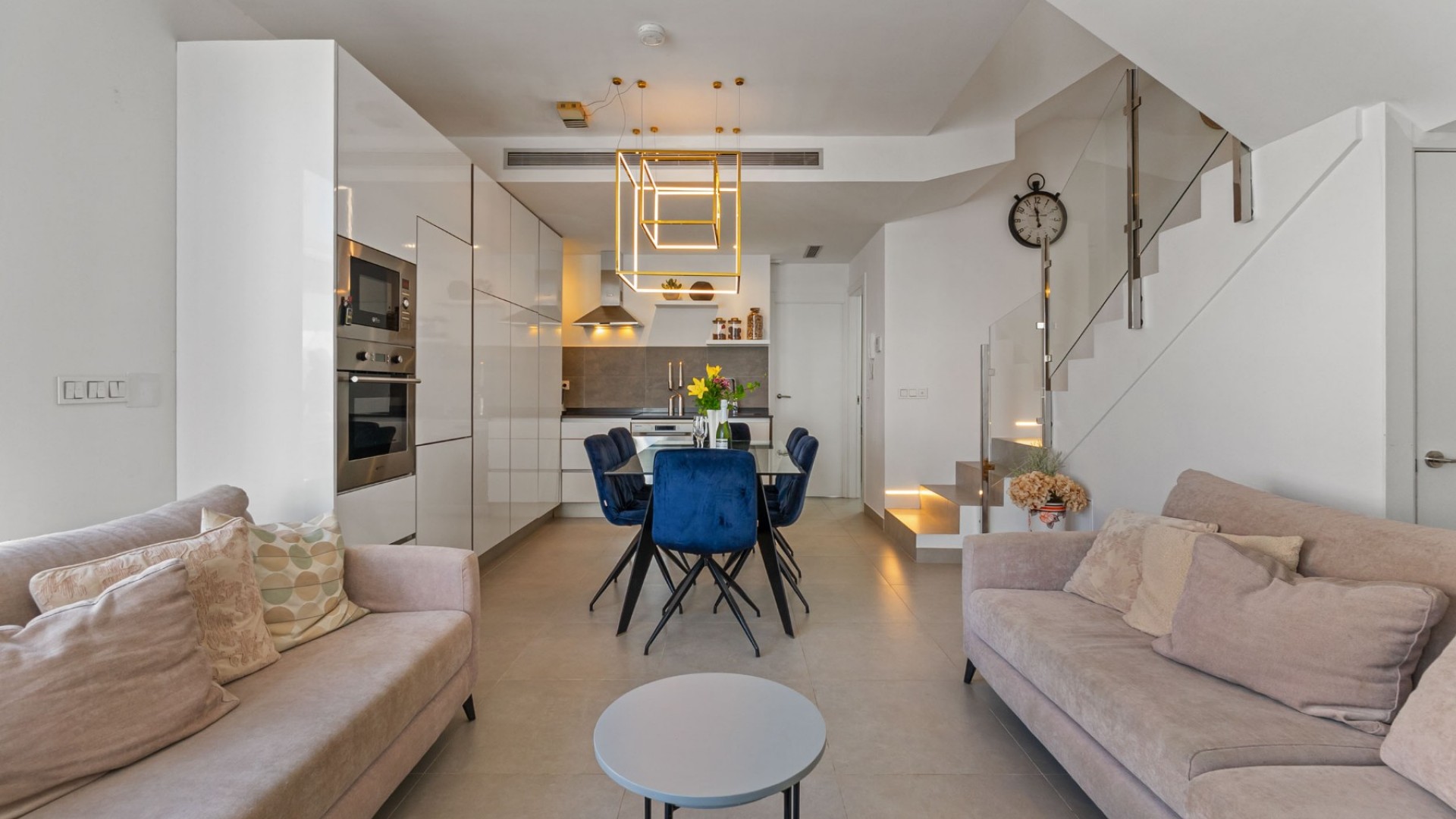 Sale - Detached Villa -
Orihuela Costa - Villamartín