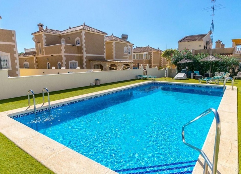 Sale - Detached Villa -
Orihuela Costa - Villamartín
