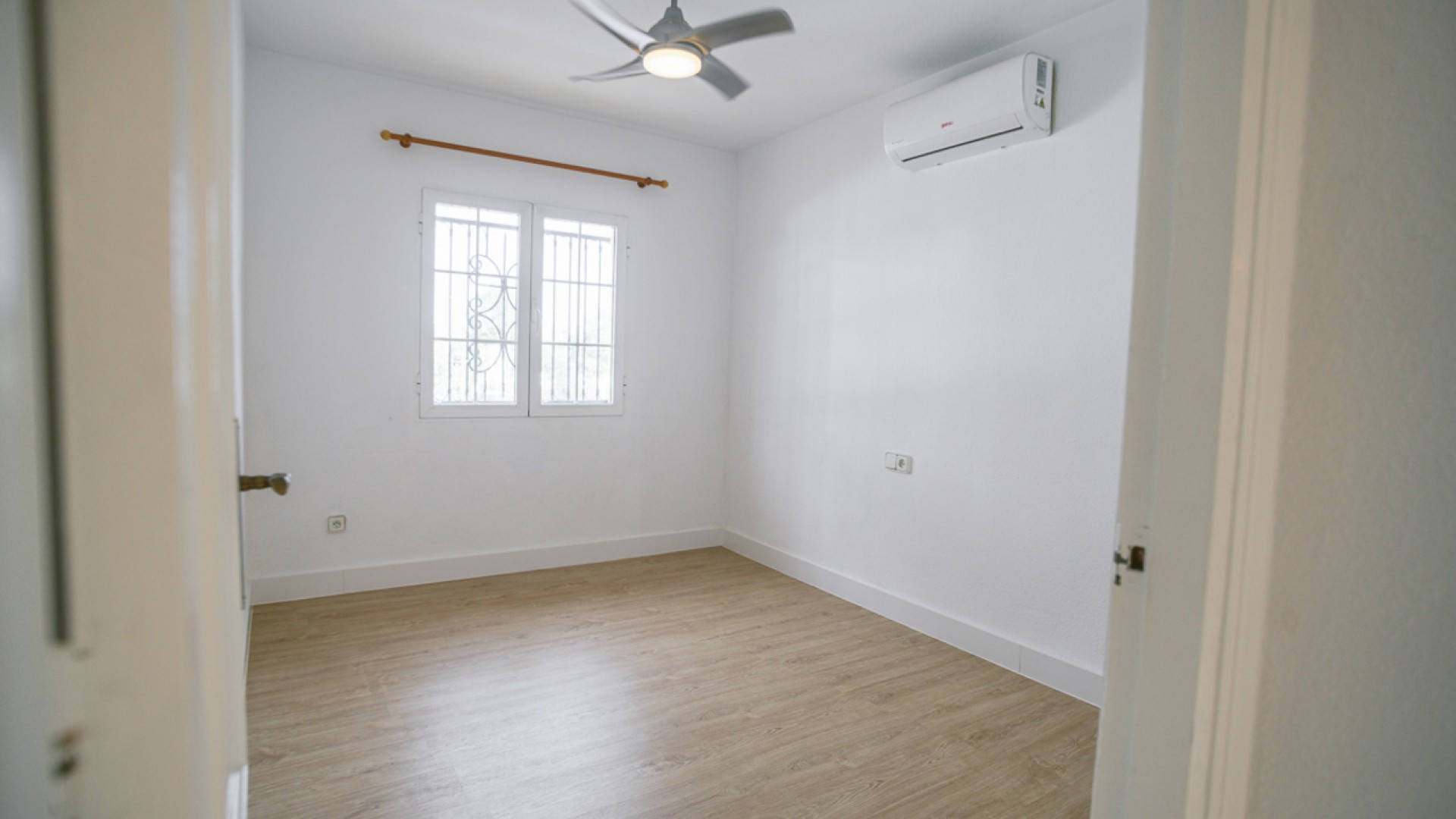 Sale - Detached Villa -
Orihuela Costa