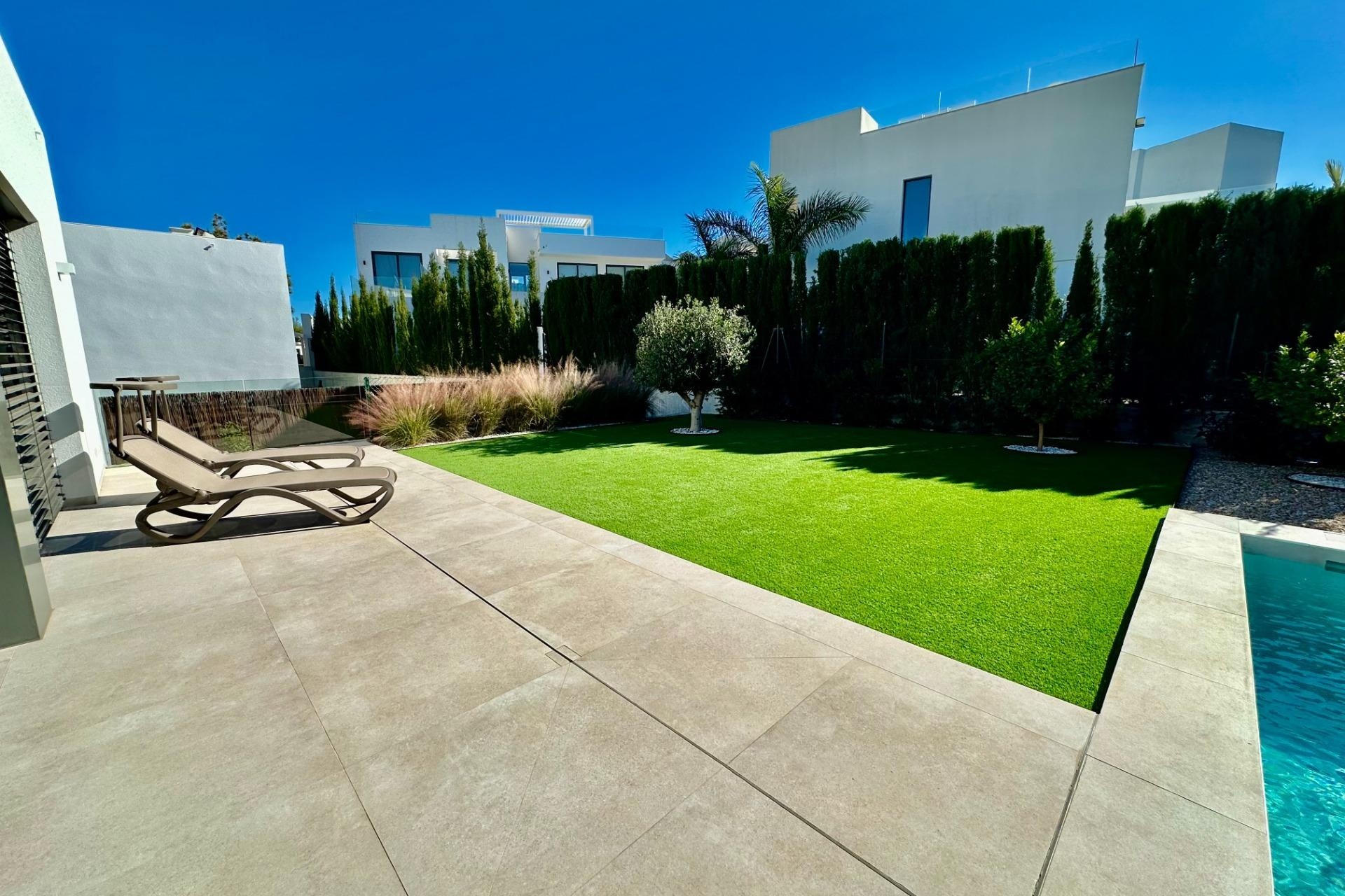 Sale - Detached Villa -
Orihuela - Las Colinas Golf