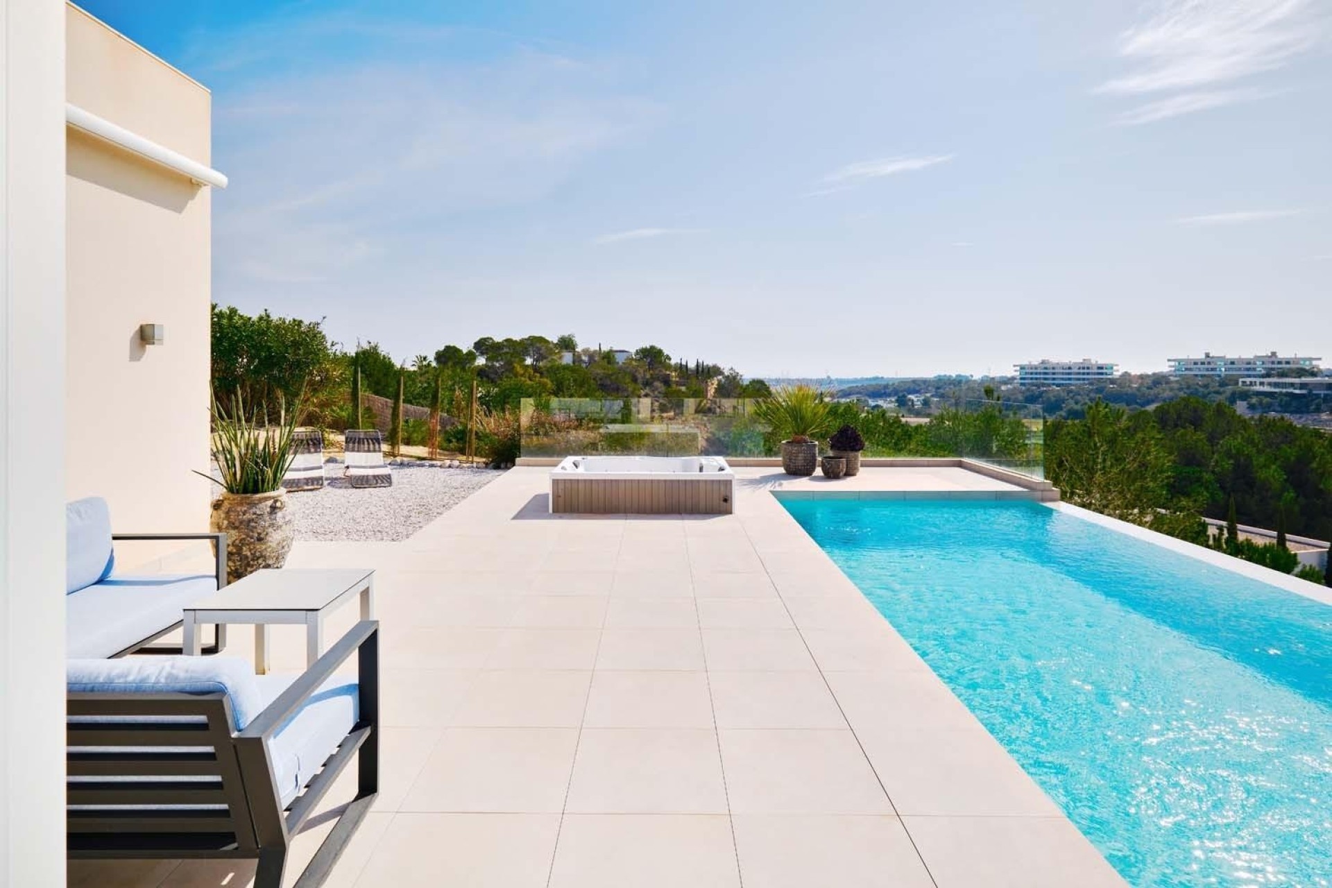 Sale - Detached Villa -
Orihuela - Las Colinas Golf