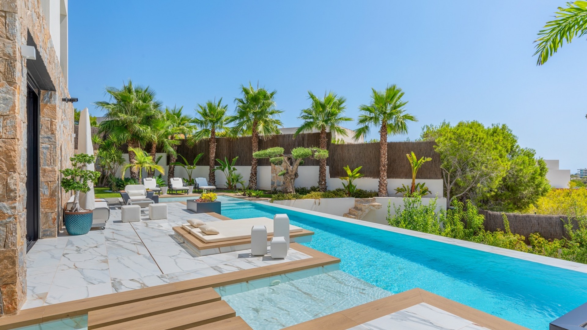 Sale - Detached Villa -
Orihuela - Las Colinas Golf