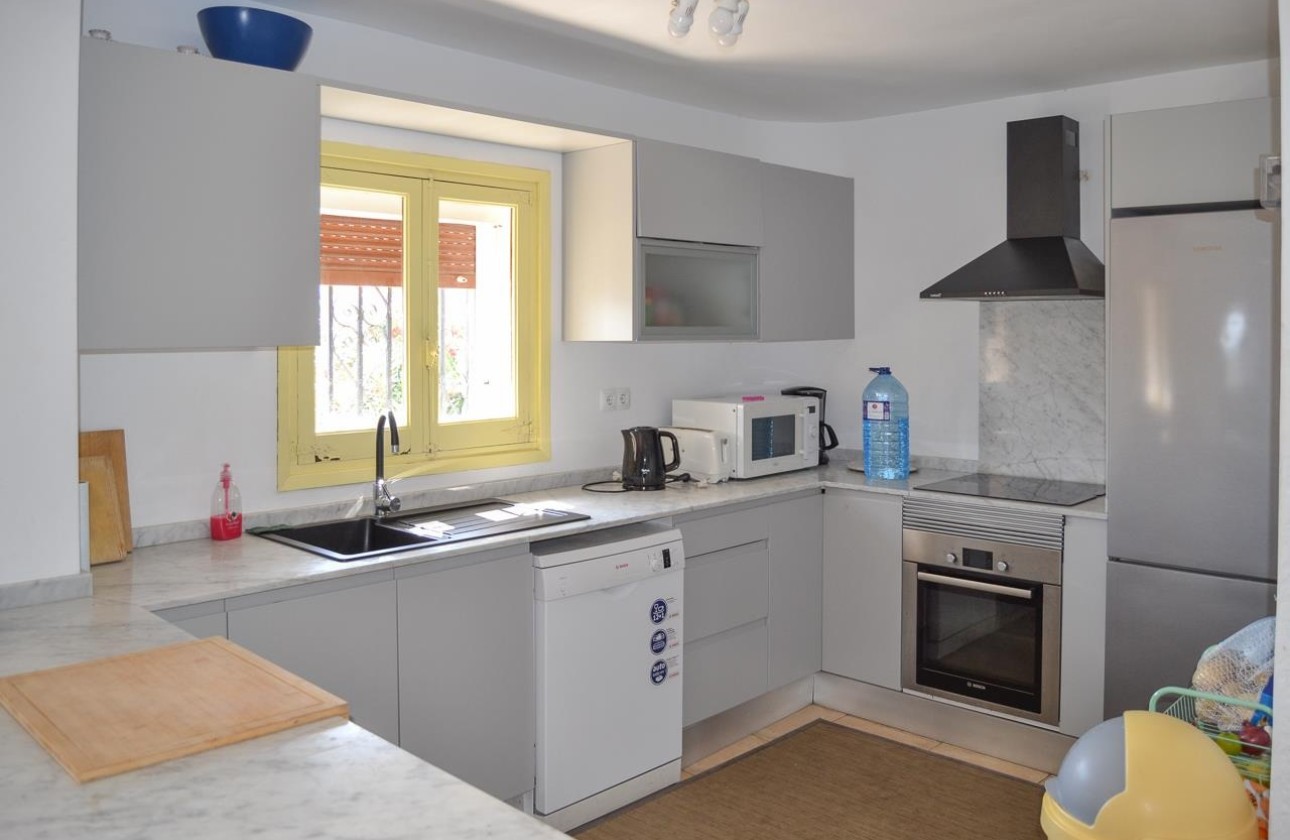 Sale - Detached Villa -
Pedreguer - Inland