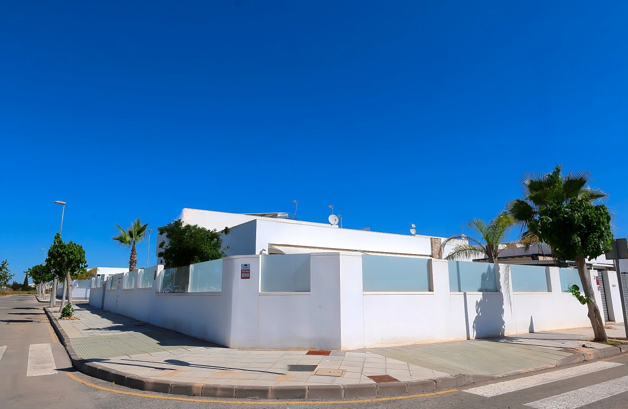 Sale - Detached Villa -
Pilar de la Horadada - Costa Blanca