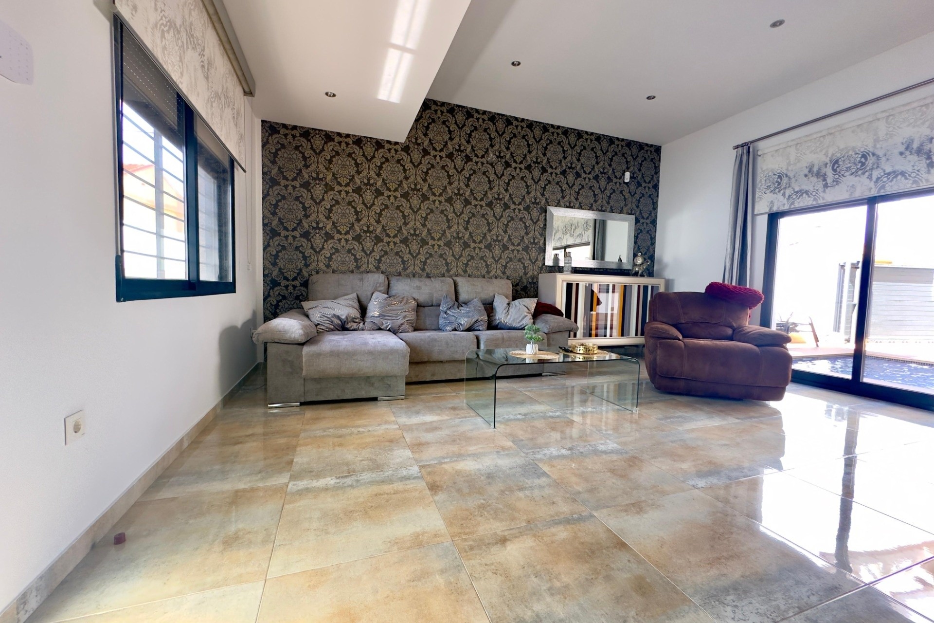 Sale - Detached Villa -
Pilar de la Horadada - Torre de la Horadada