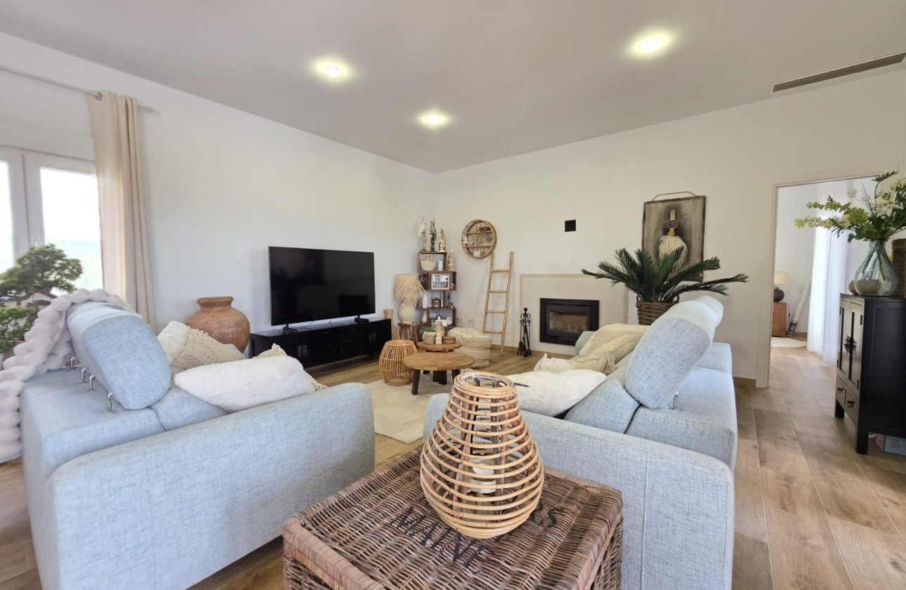 Sale - Detached Villa -
Pinoso - Inland
