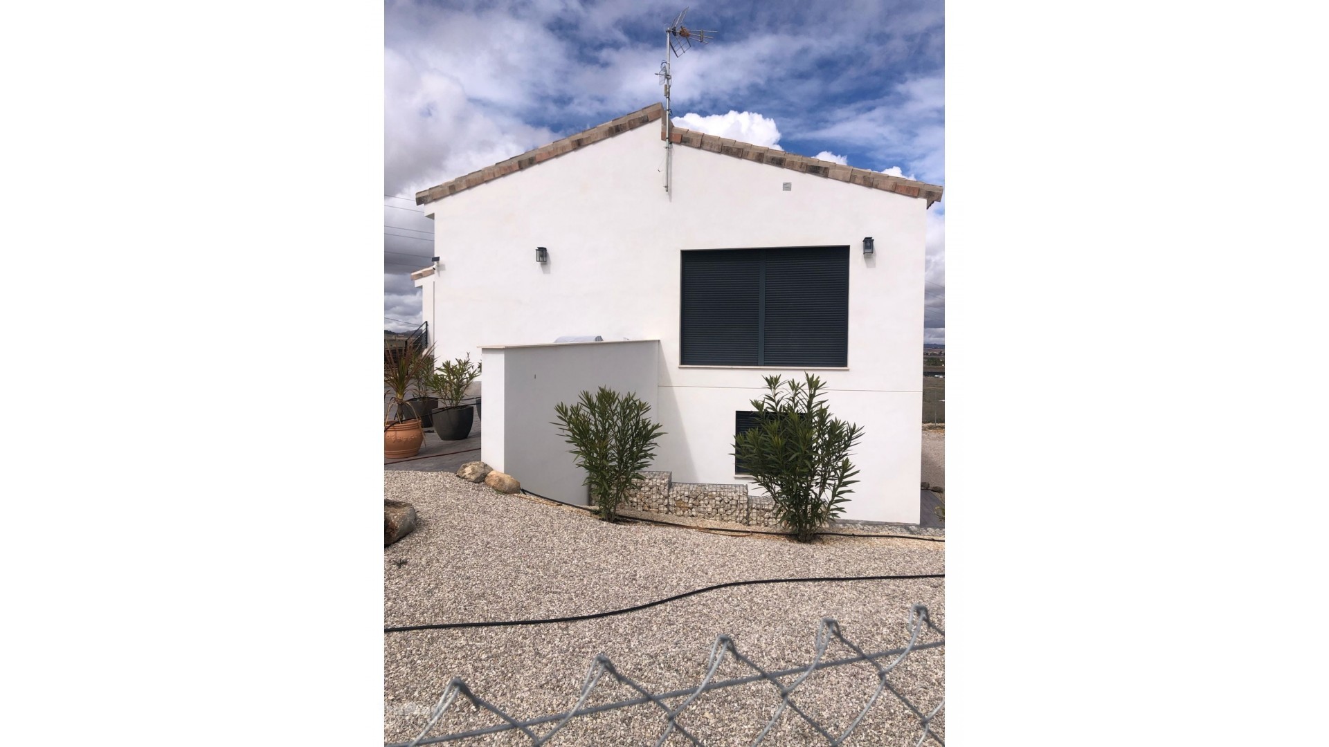 Sale - Detached Villa -
Pinoso - Pinoso Alicante