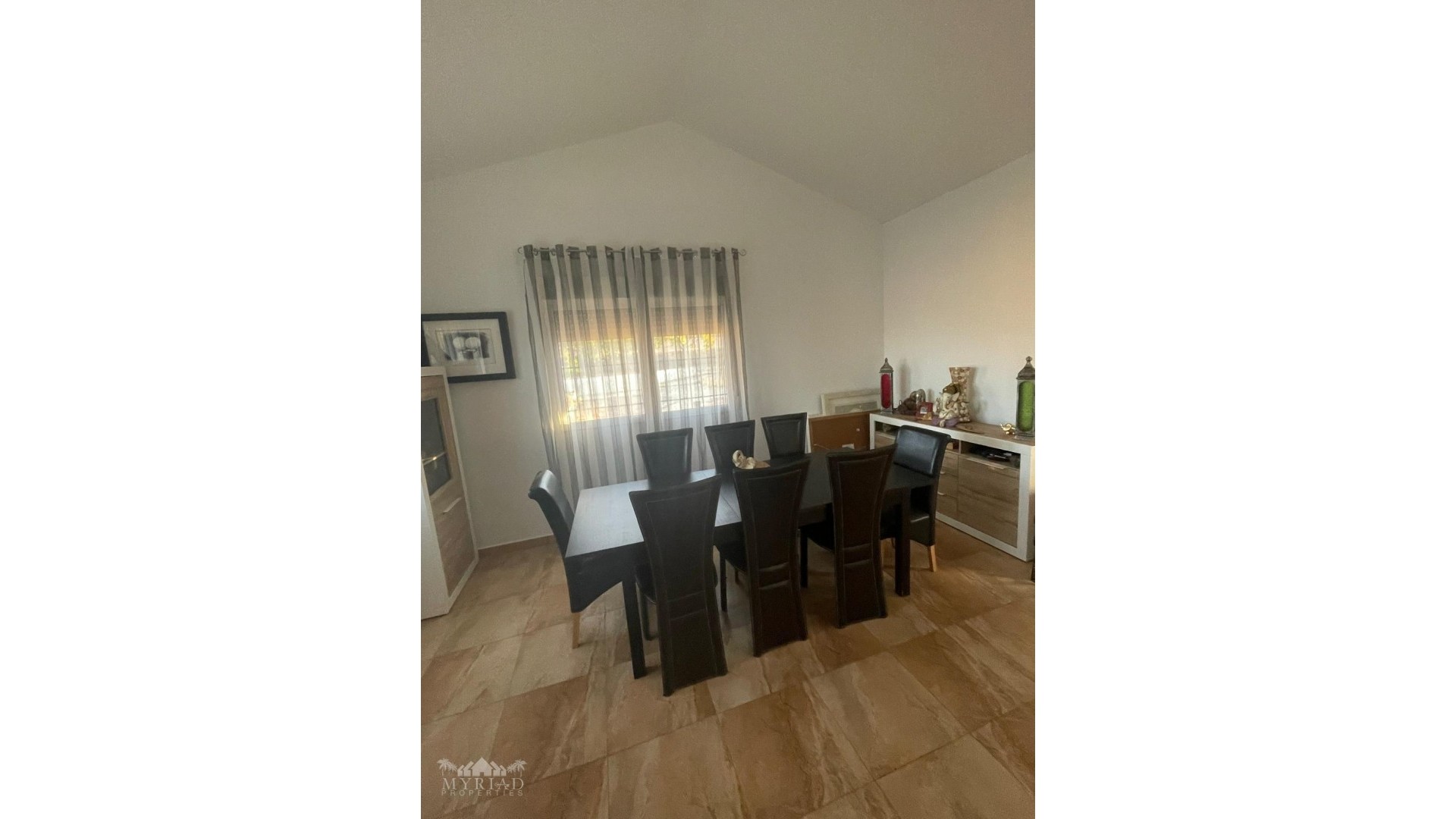 Sale - Detached Villa -
Pinoso - Pinoso Alicante