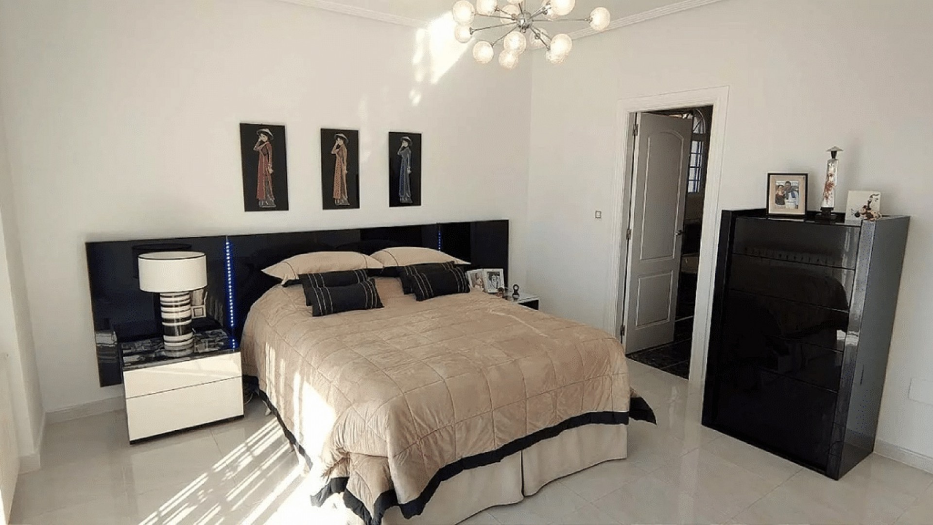 Sale - Detached Villa -
Pinoso