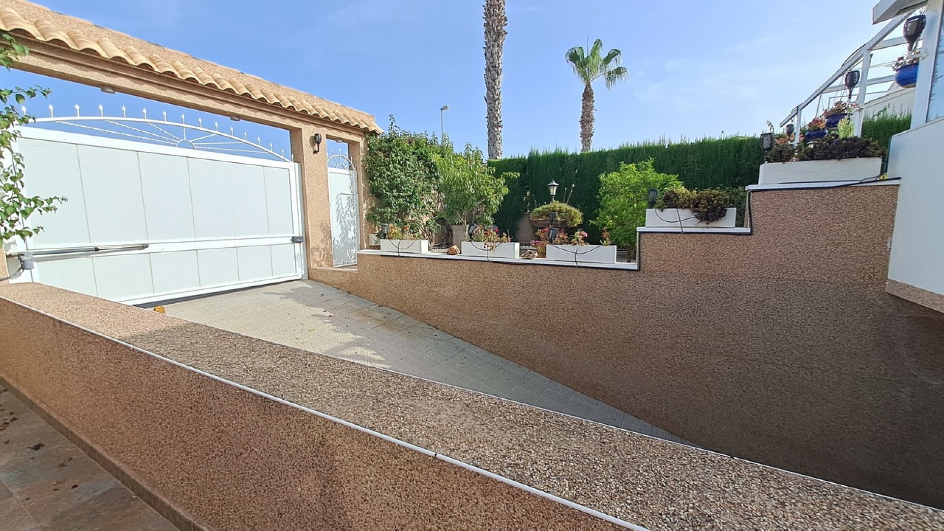 Sale - Detached Villa -
Punta Prima