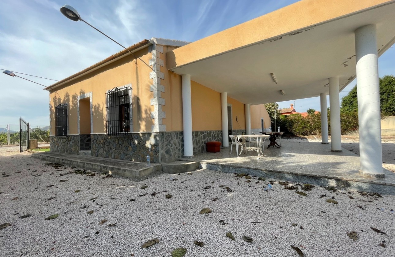 Sale - Detached Villa -
Redován - Inland