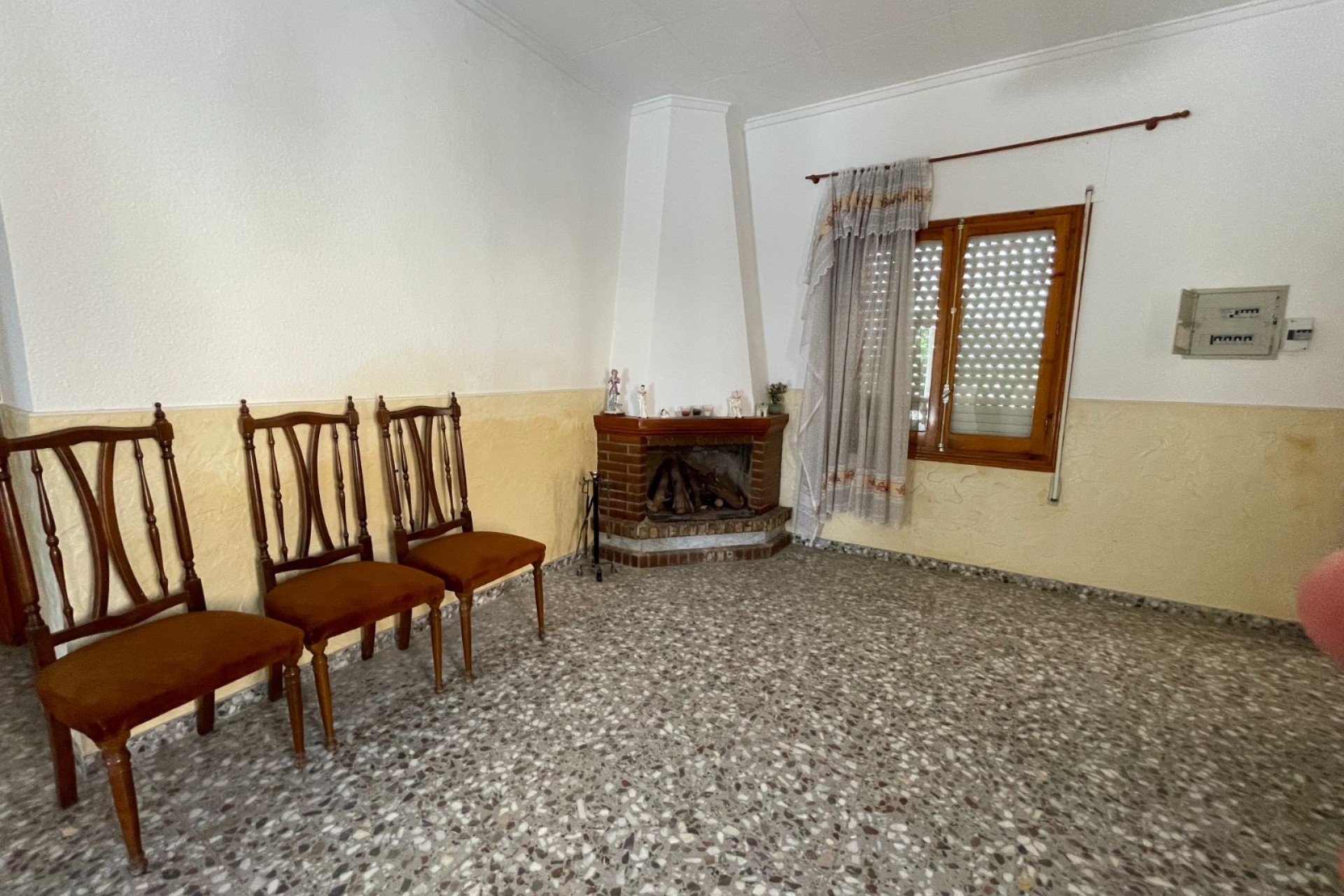 Sale - Detached Villa -
Redován - Inland
