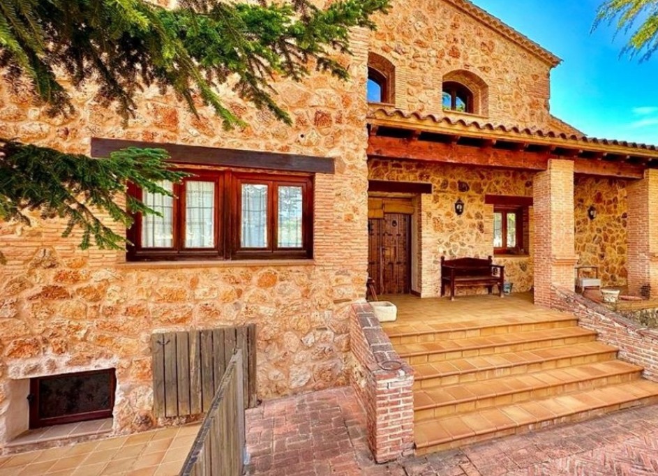 Sale - Detached Villa -
Riopar