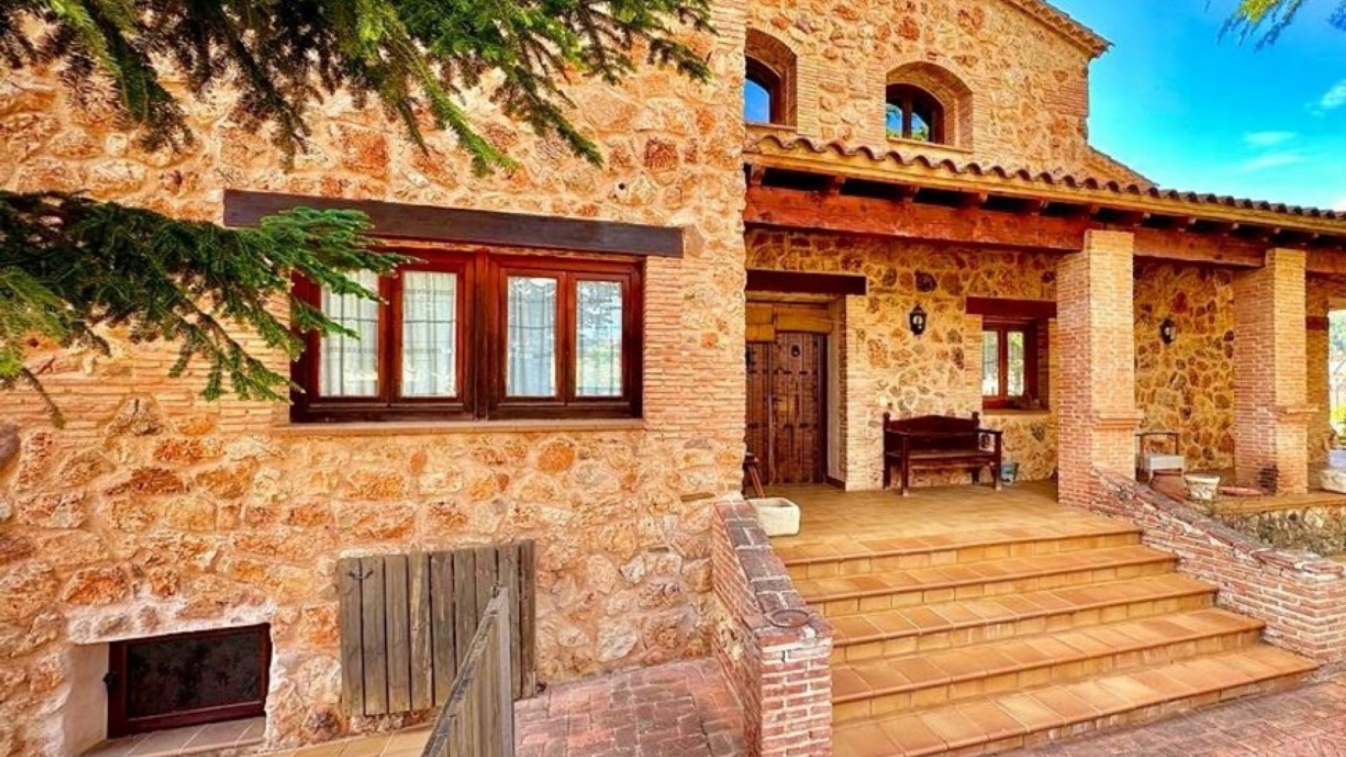 Sale - Detached Villa -
Riopar