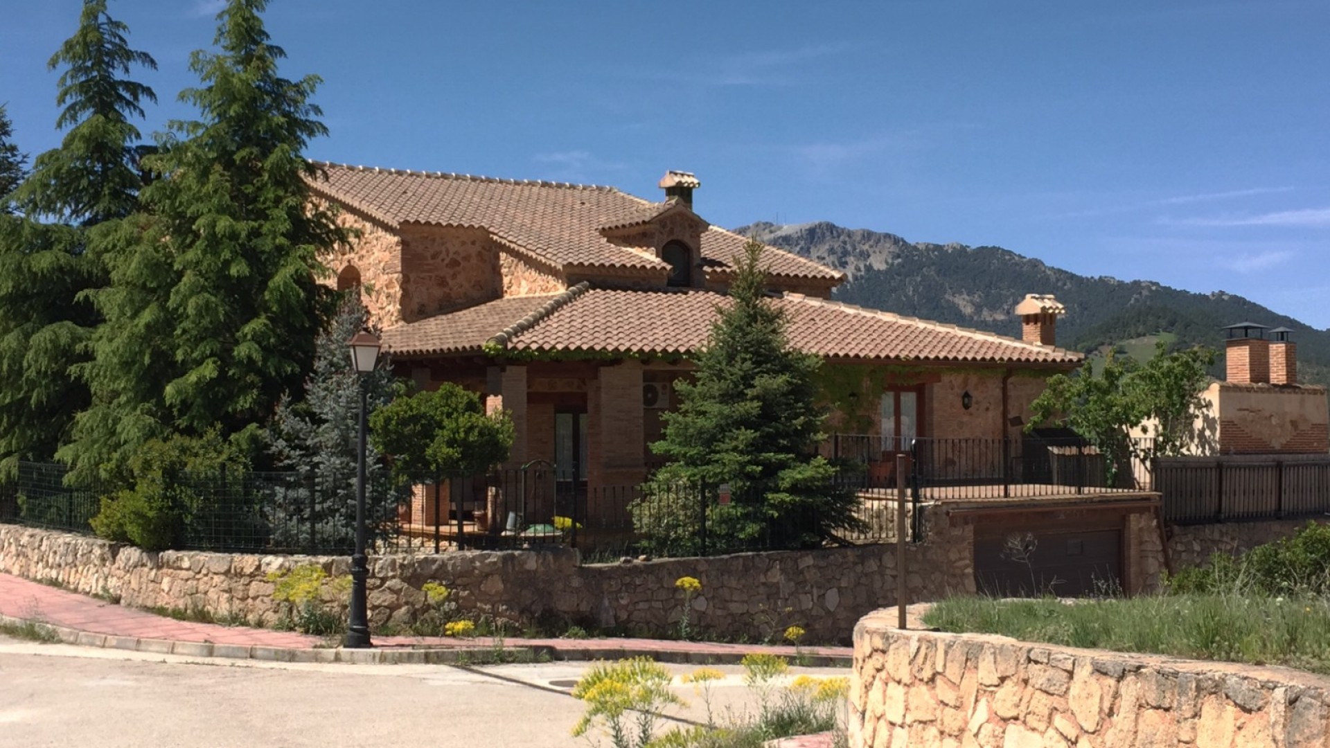 Sale - Detached Villa -
Riopar