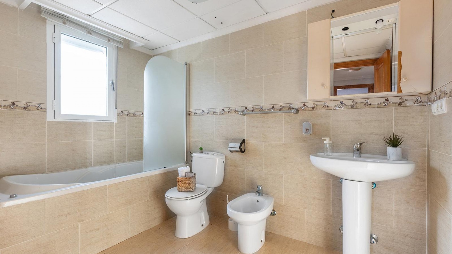 Sale - Detached Villa -
Rojales - Campo de golf la marquesa