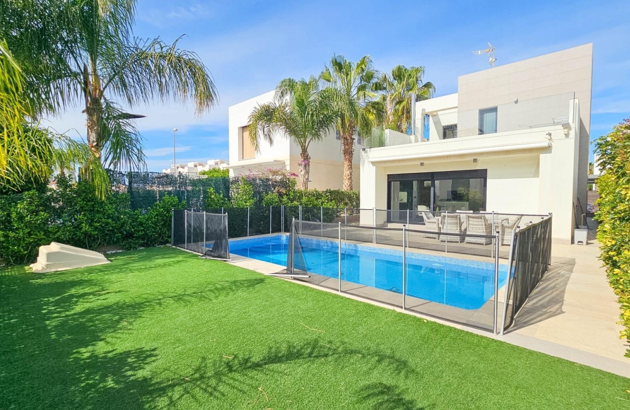 Sale - Detached Villa -
Rojales - Cuidad Quesada