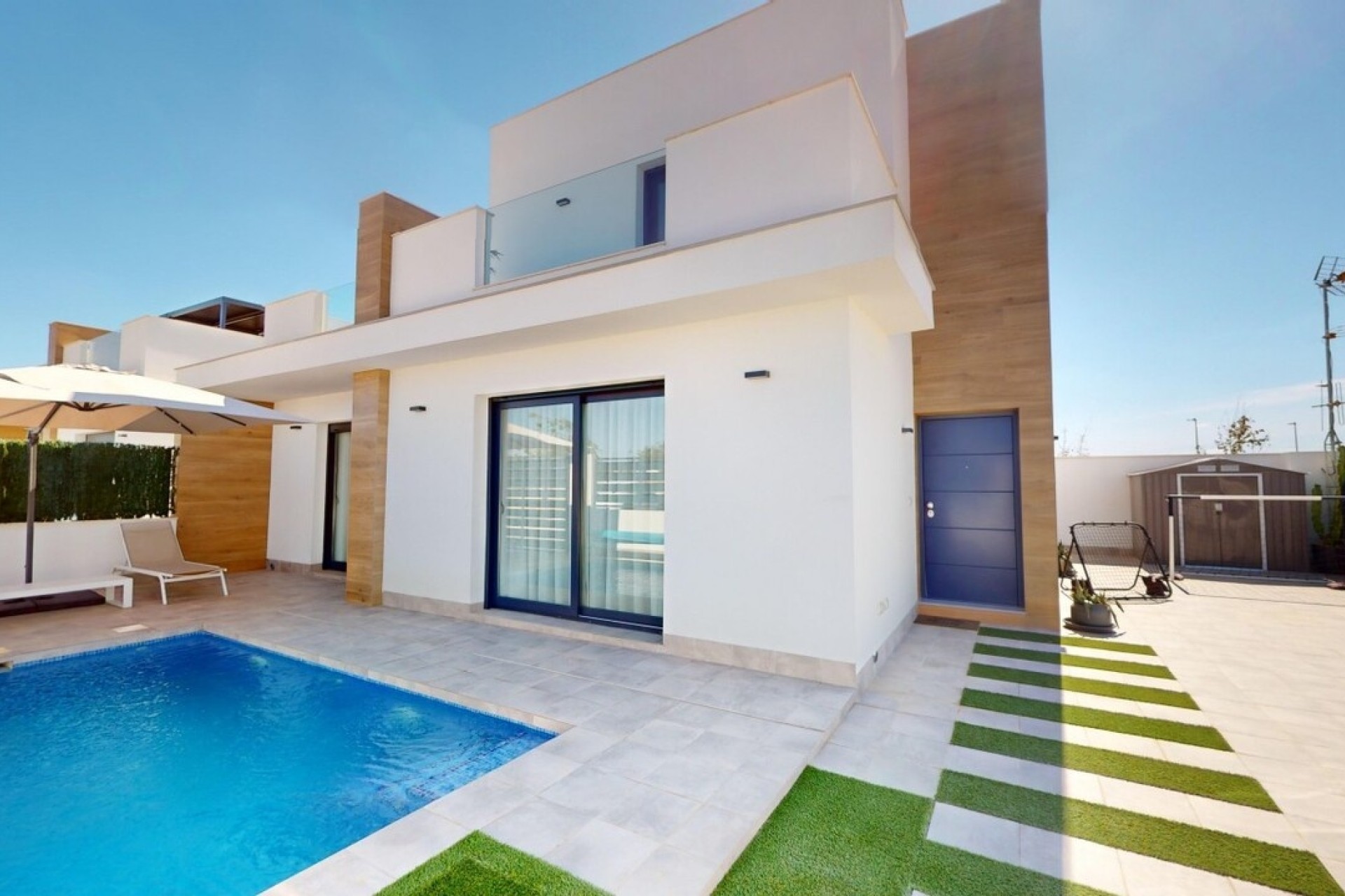 Sale - Detached Villa -
Roldan - Inland