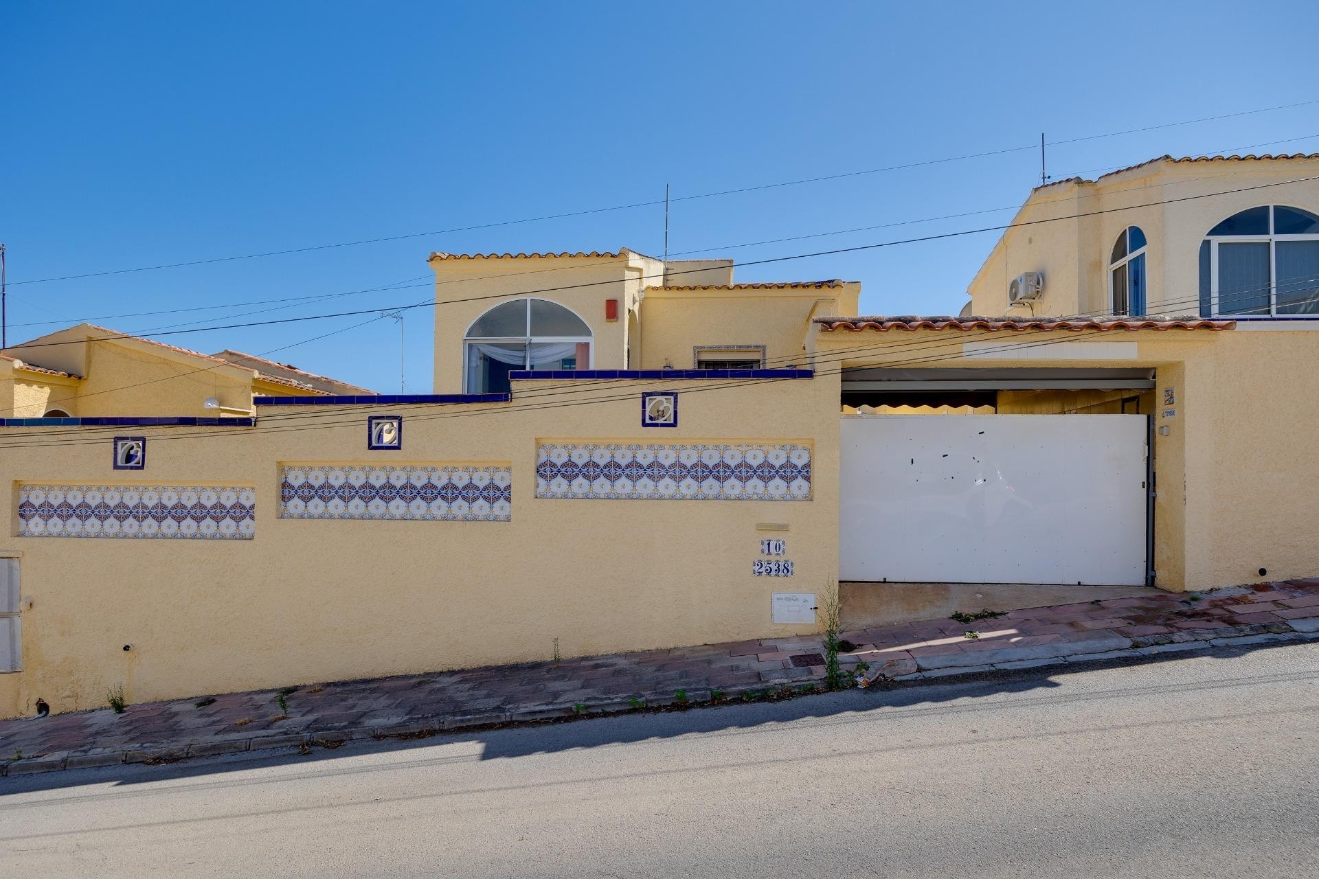 Sale - Detached Villa -
San Fulgencio - La Marina