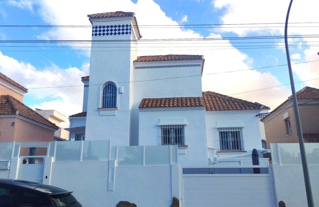 Sale - Detached Villa -
San Miguel de Salinas - Las filipinas