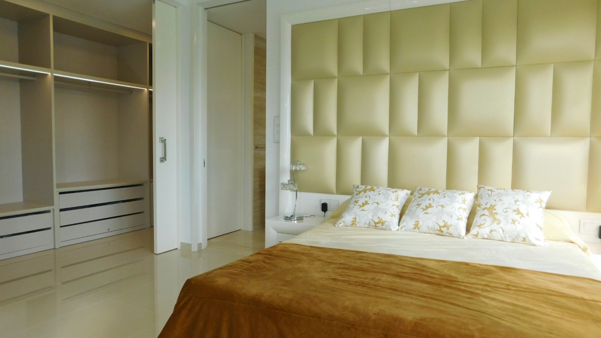 Sale - Detached Villa -
San Miguel de Salinas