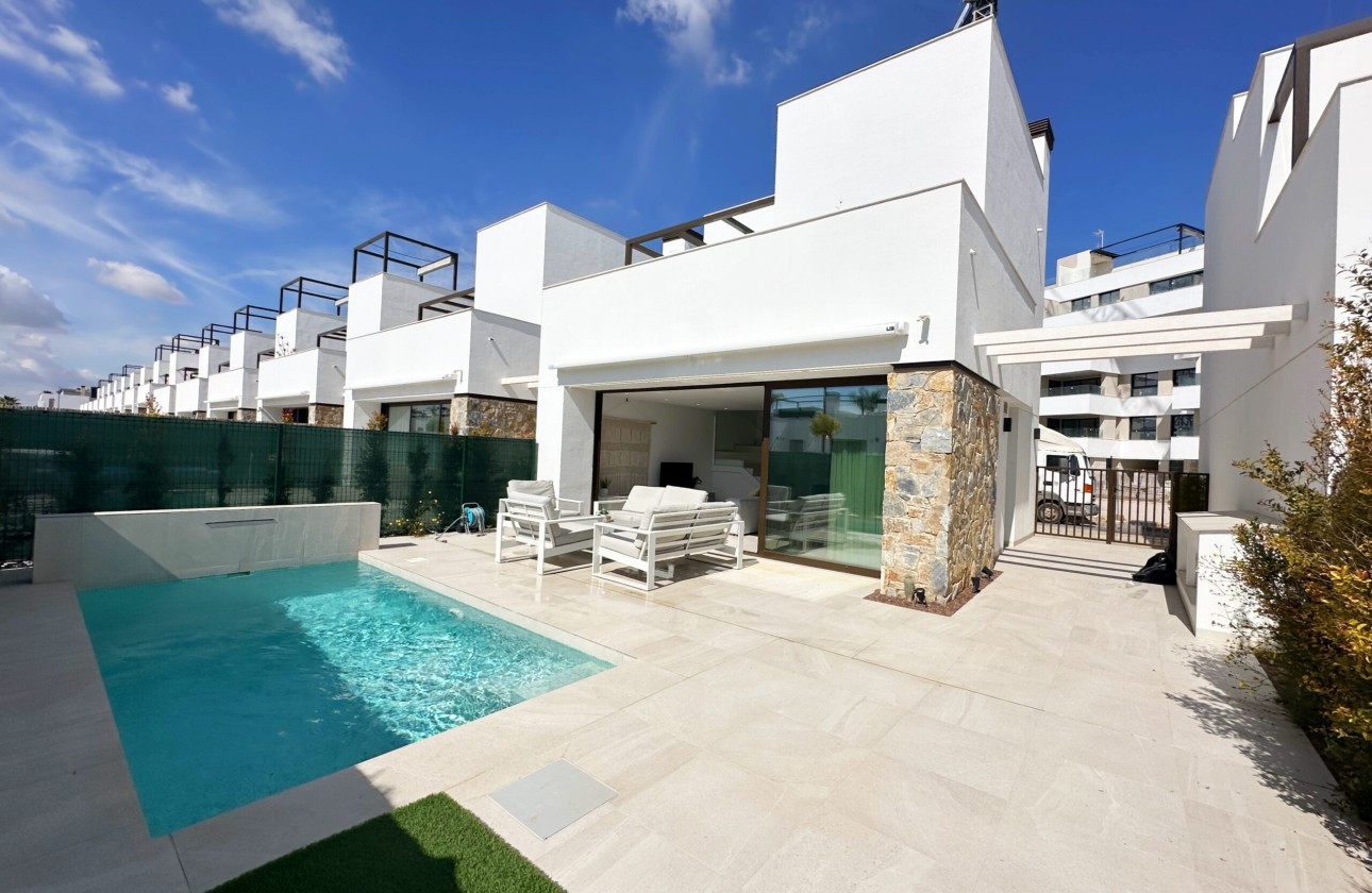 Sale - Detached Villa -
Santa Rosalia Resort - Inland