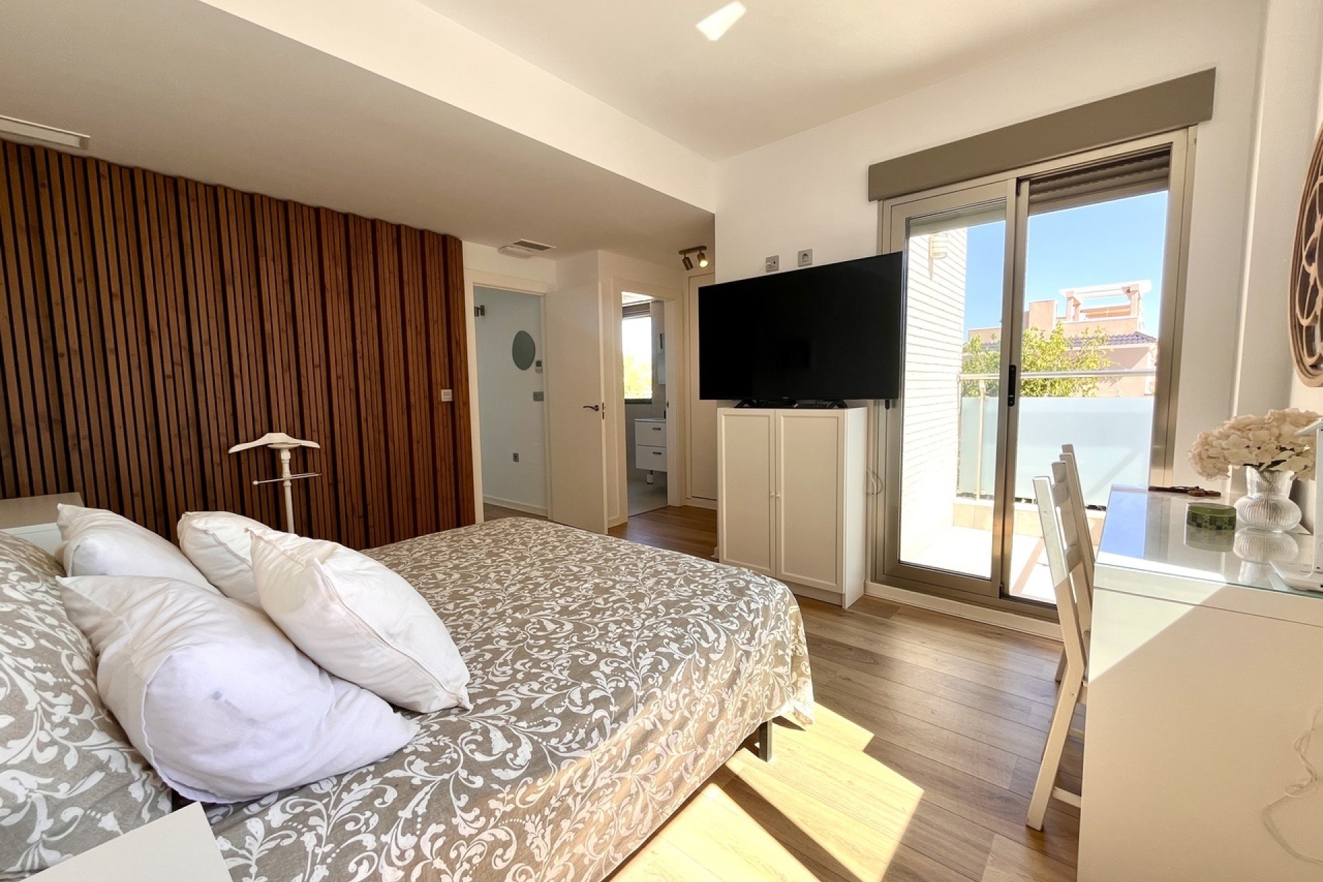 Sale - Detached Villa -
Torre de la Horadada - Costa Blanca