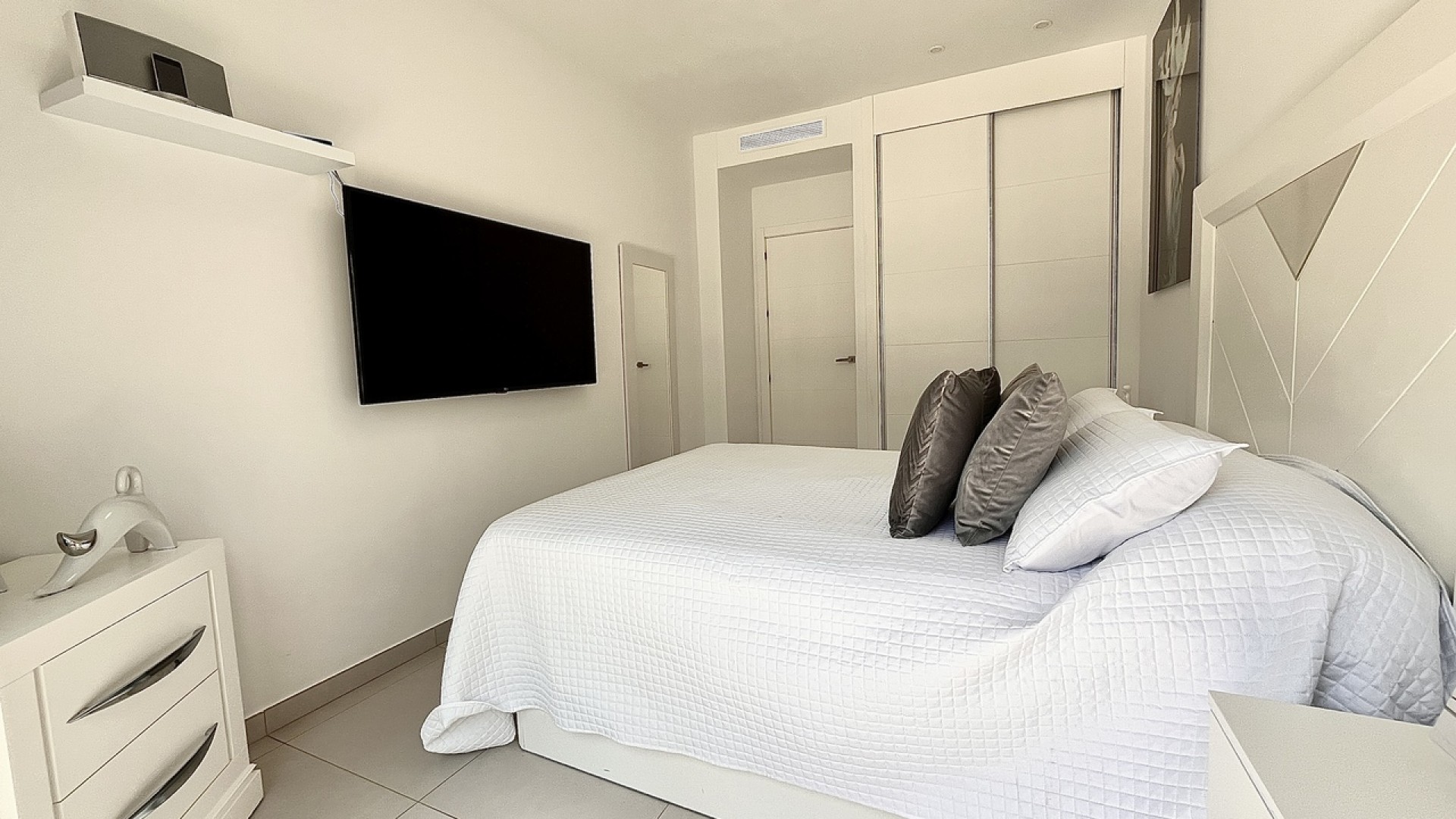 Sale - Detached Villa -
Torre de la Horadada