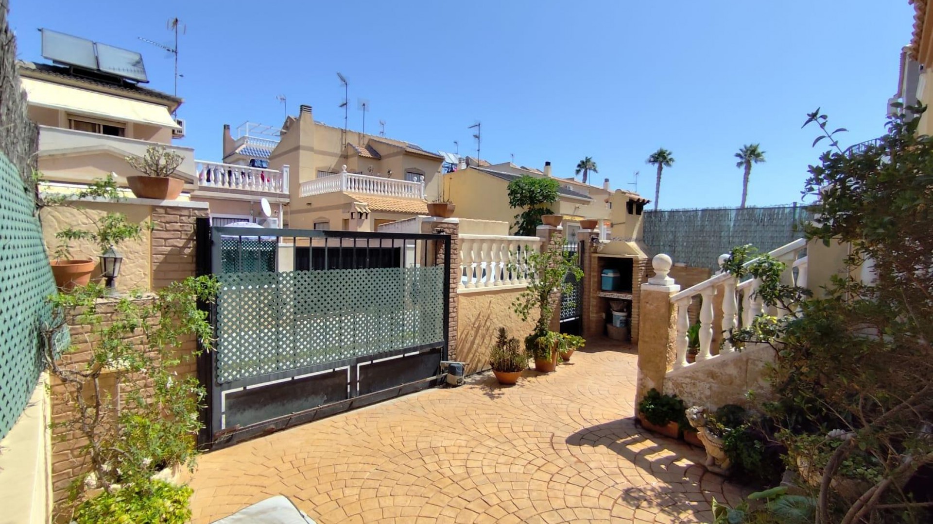 Sale - Detached Villa -
Torrevieja - Aguas nuevas 2