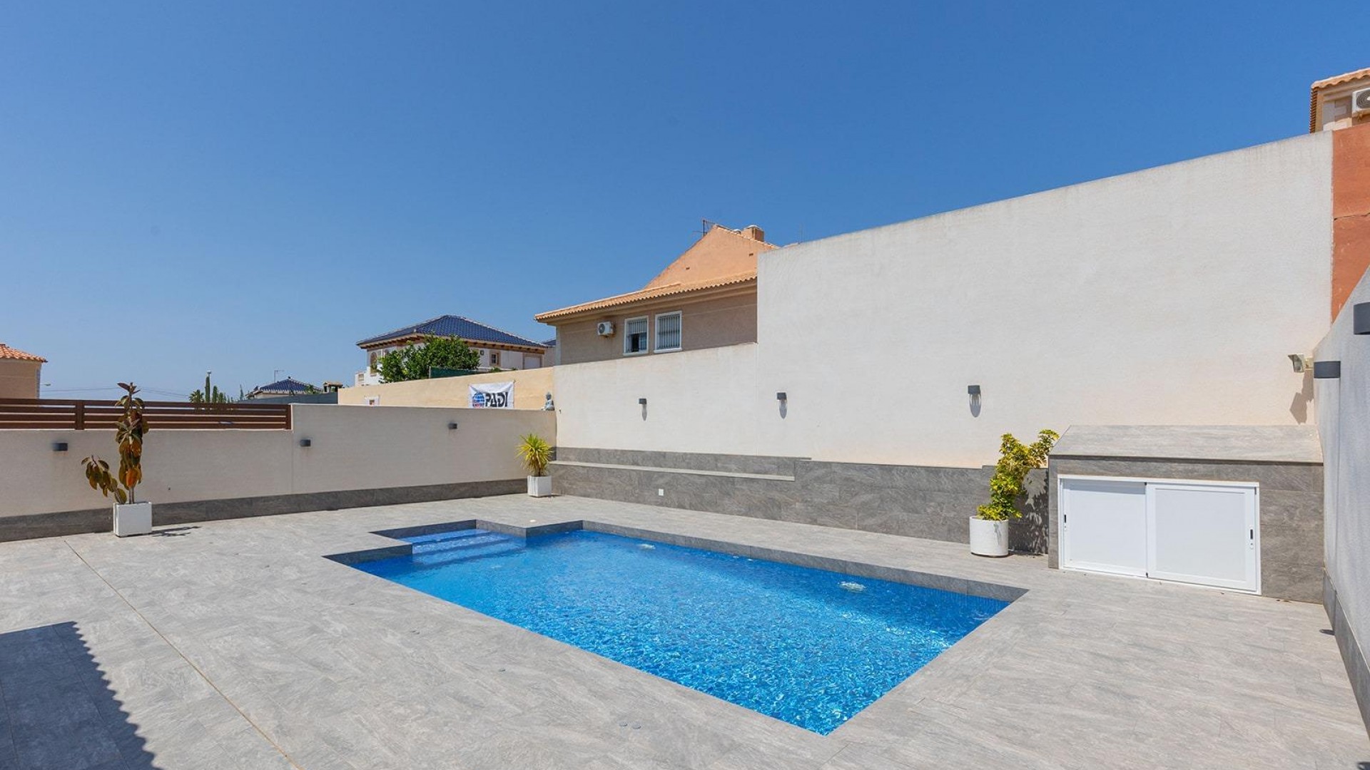 Sale - Detached Villa -
Torrevieja - Aguas Nuevas