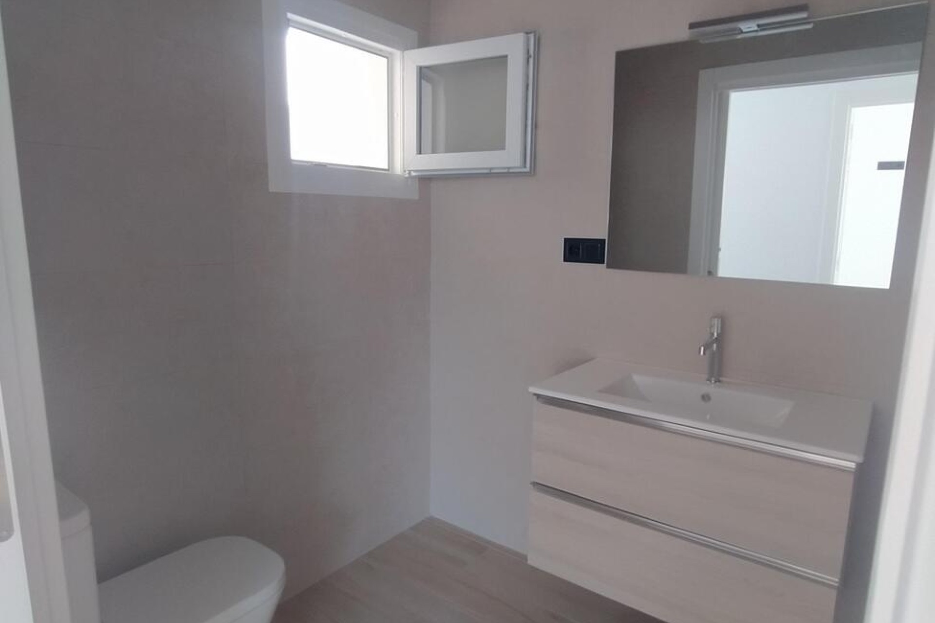 Sale - Detached Villa -
Torrevieja - Aguas Nuevas