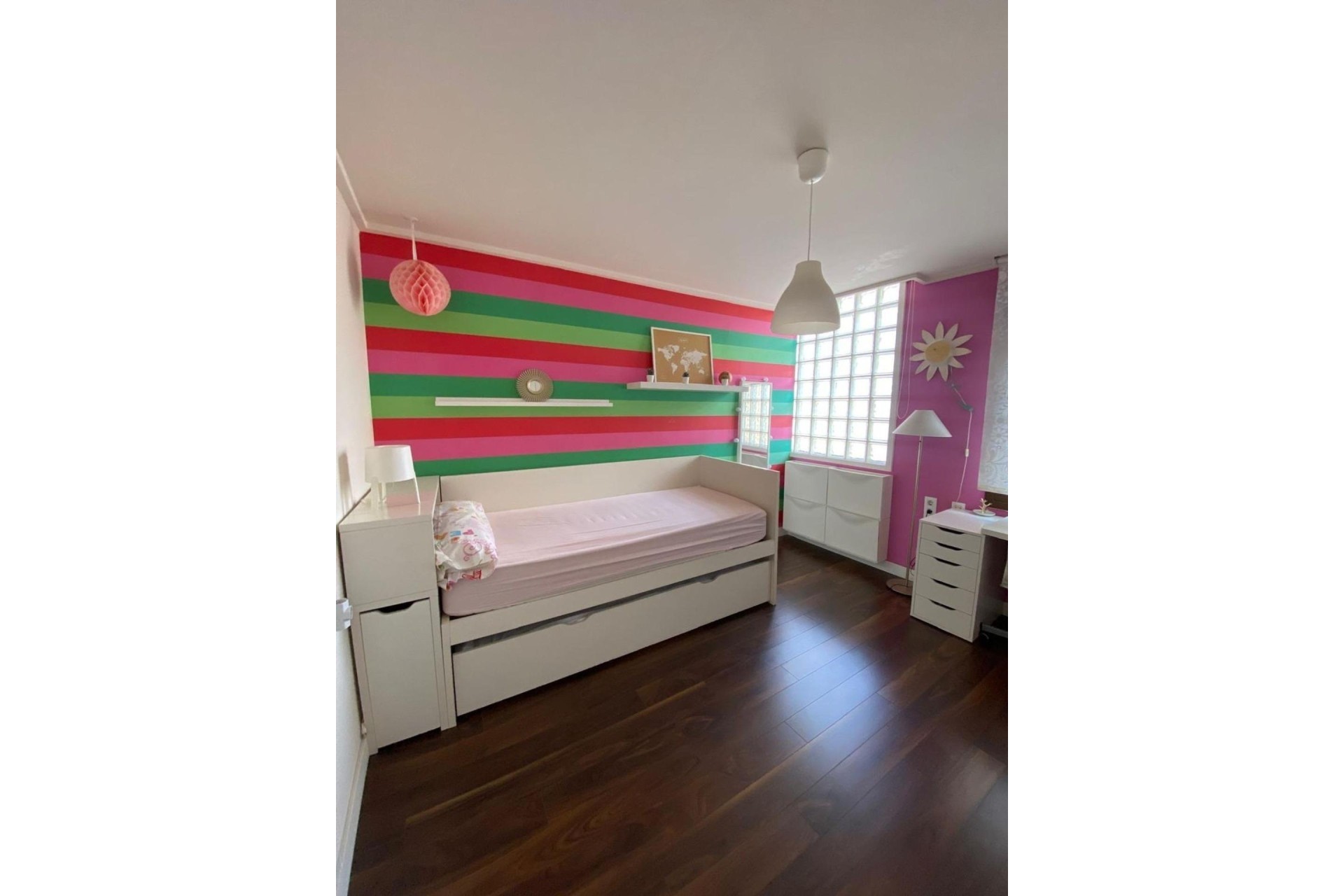 Sale - Detached Villa -
Torrevieja - Centro - Muelle Pesquero