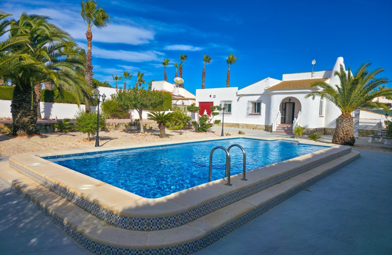 Sale - Detached Villa -
Torrevieja - Costa Blanca