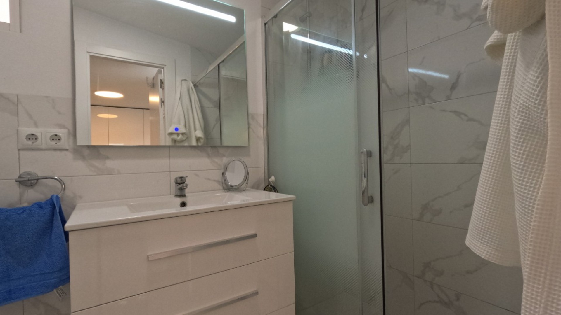 Sale - Detached Villa -
Torrevieja - El Acequión - Los Náufragos