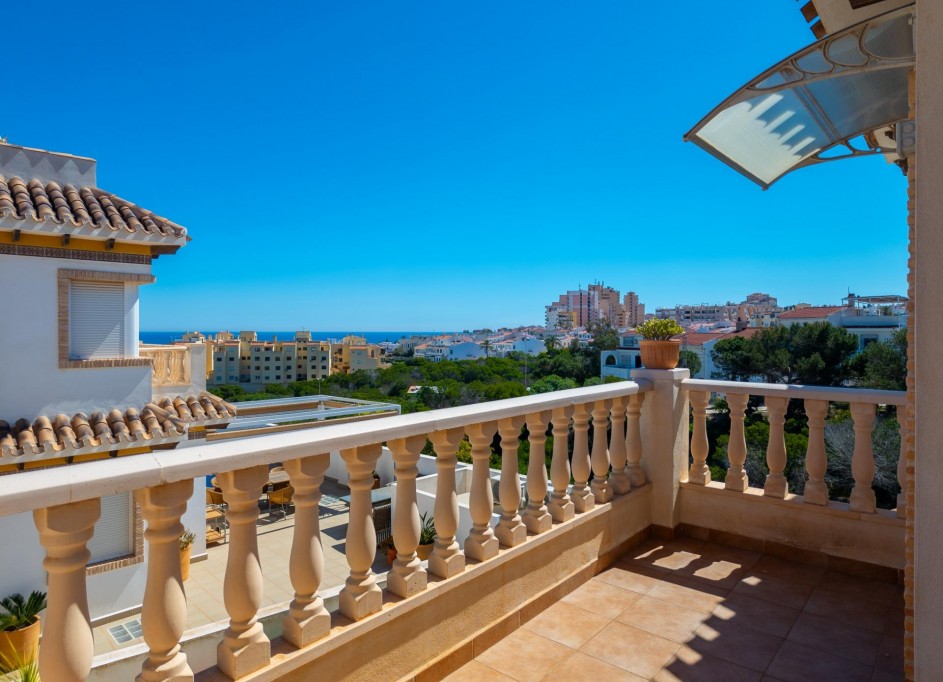 Sale - Detached Villa -
Torrevieja - La Mata