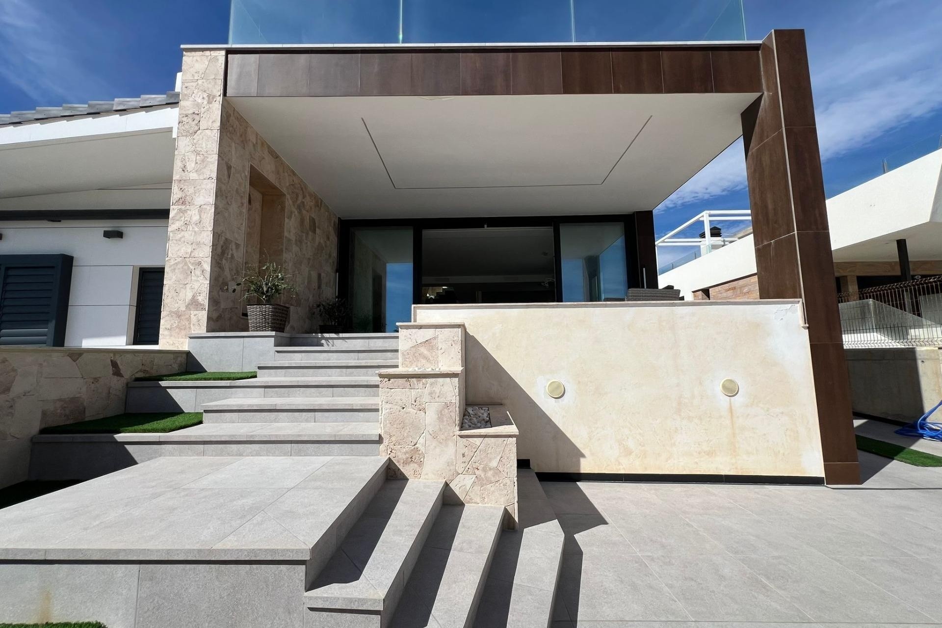 Sale - Detached Villa -
Torrevieja - La Mata