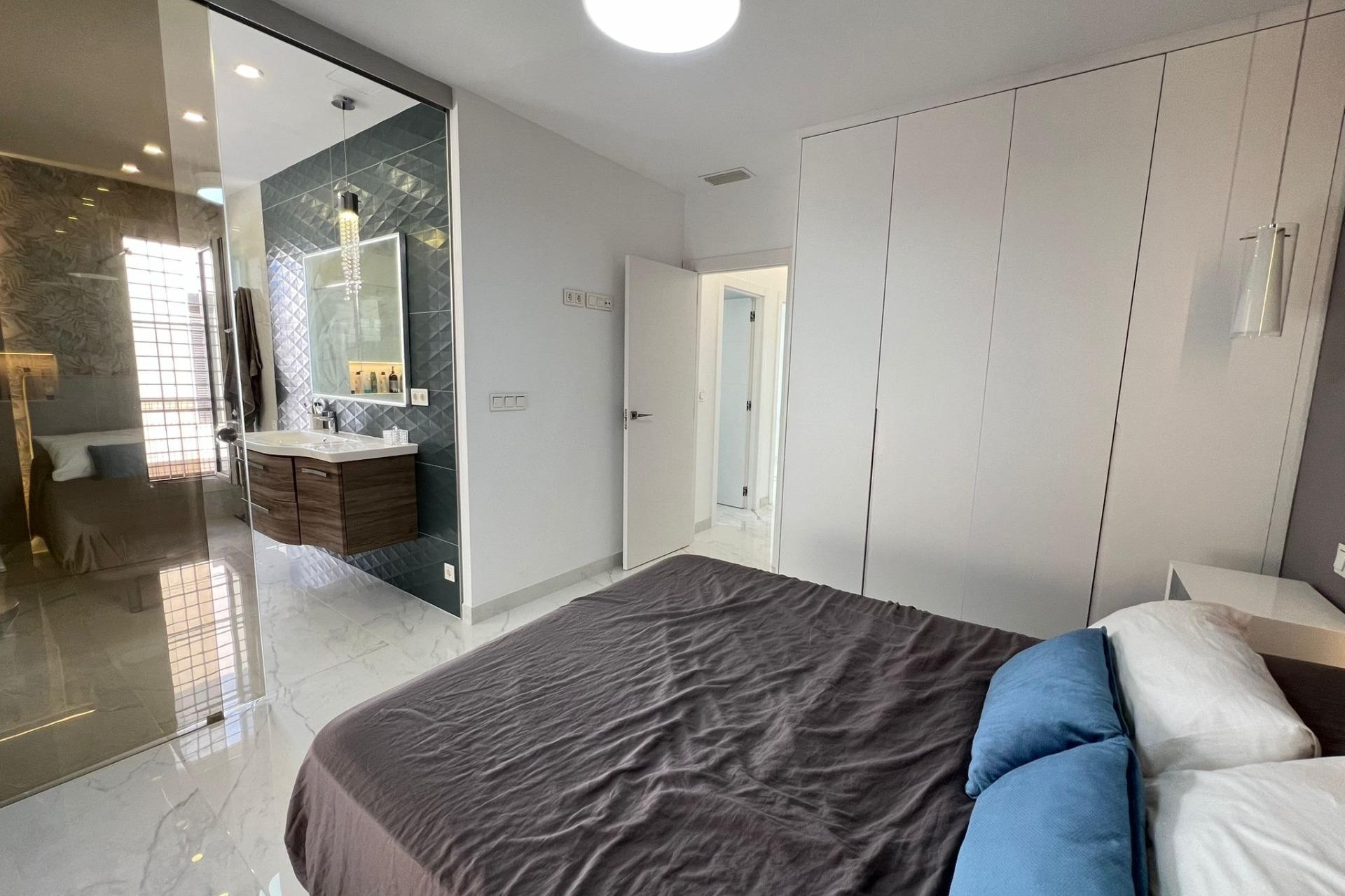 Sale - Detached Villa -
Torrevieja - La Mata