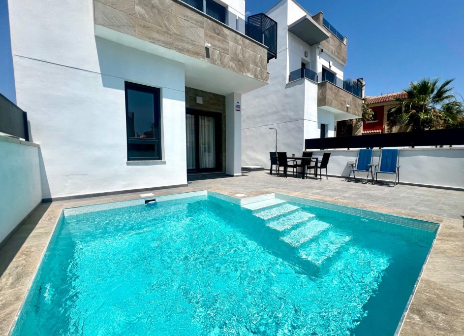 Sale - Detached Villa -
Torrevieja - La Siesta - El Salado - Torreta