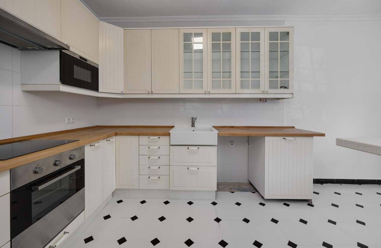 Sale - Detached Villa -
Torrevieja - La Siesta - El Salado - Torreta
