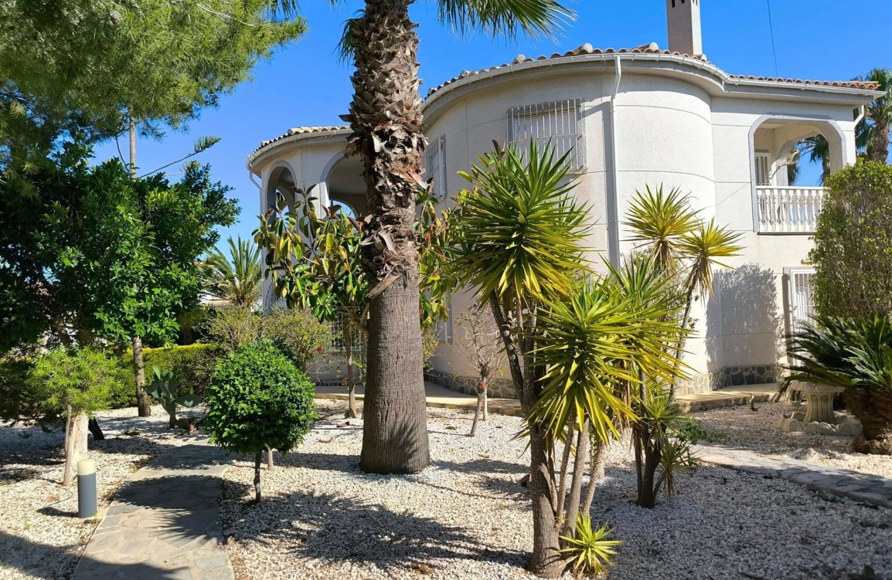 Sale - Detached Villa -
Torrevieja - La Siesta