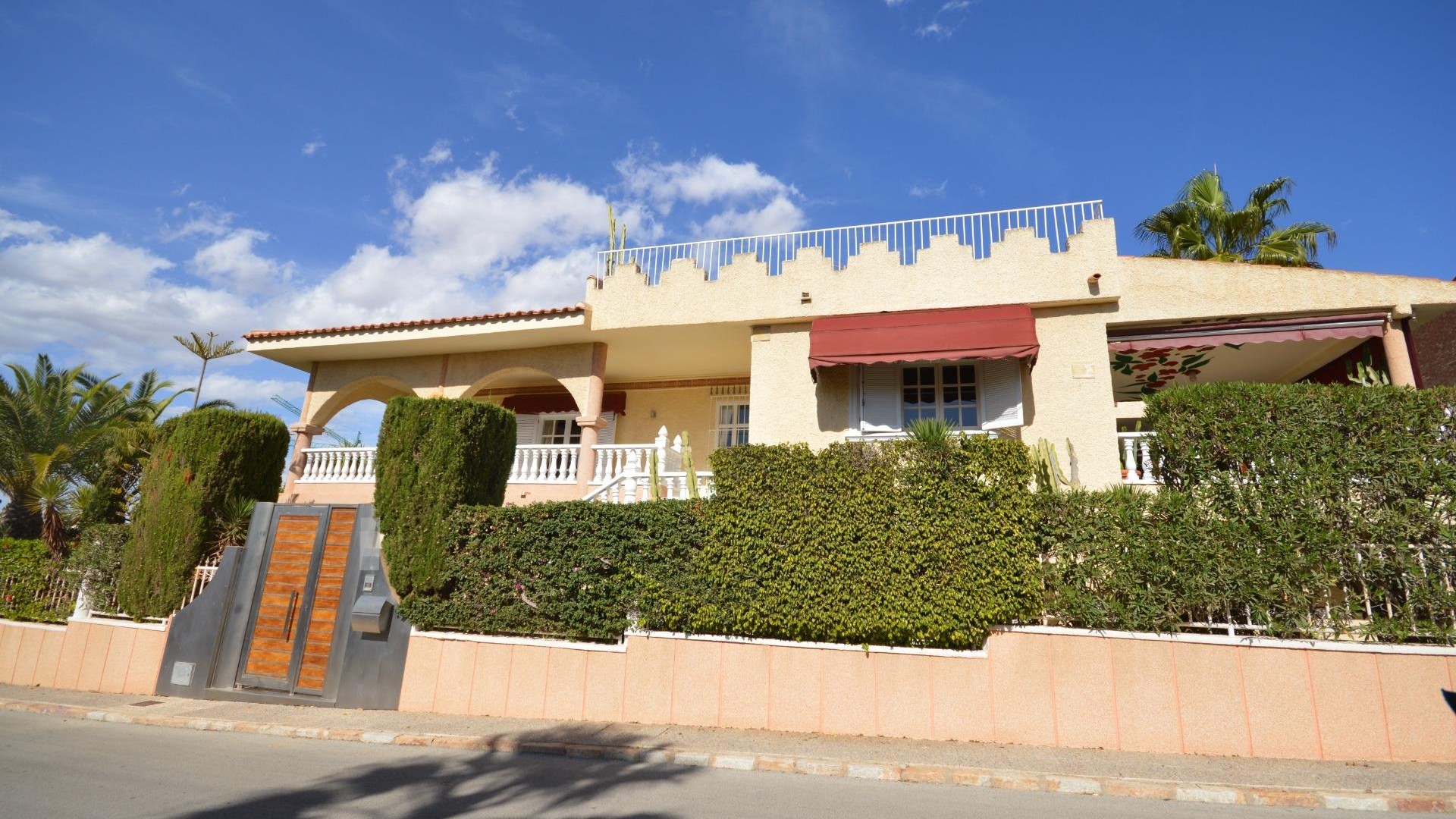 Sale - Detached Villa -
Torrevieja - La veleta
