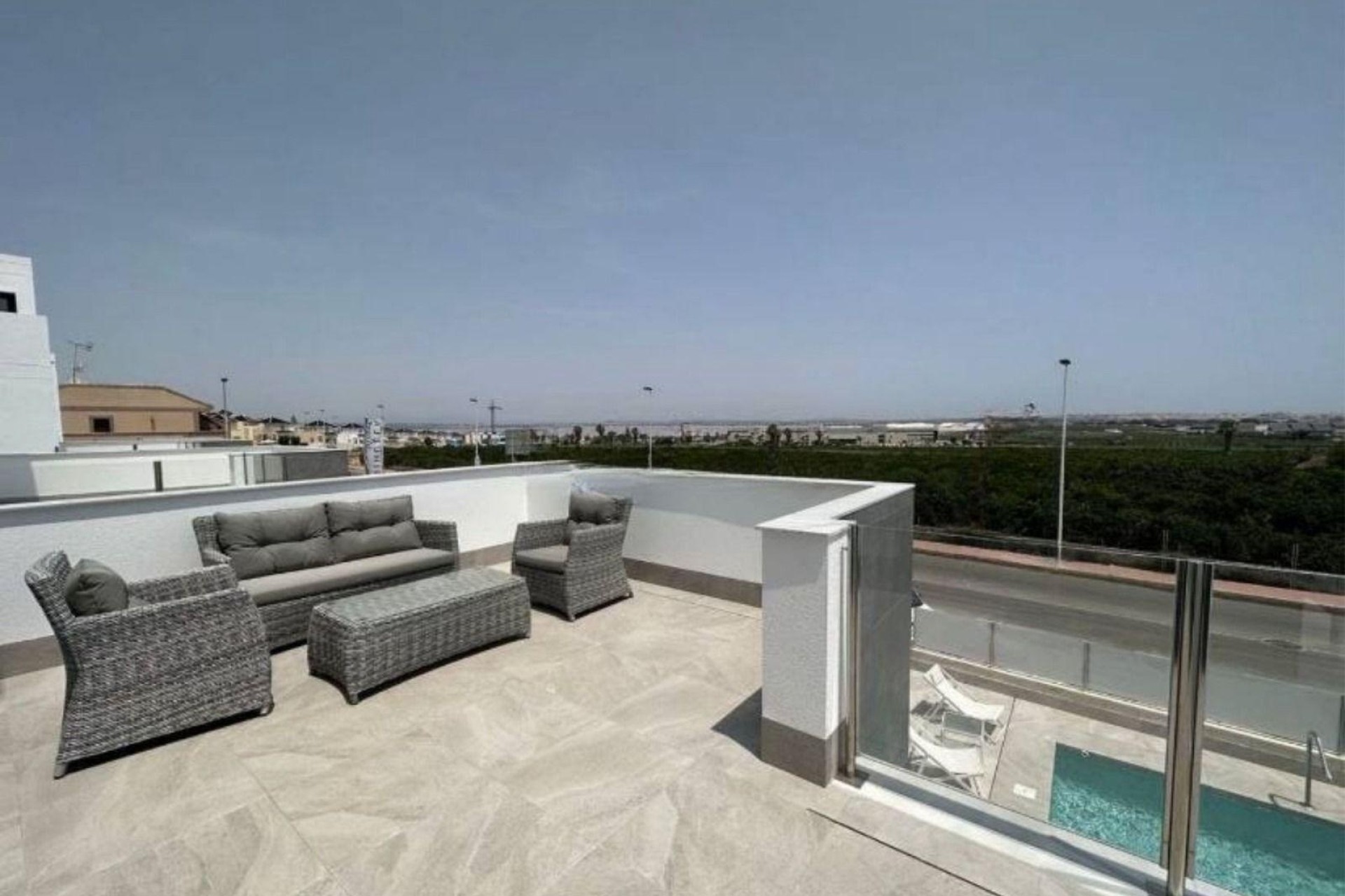Sale - Detached Villa -
Torrevieja - Los Balcones