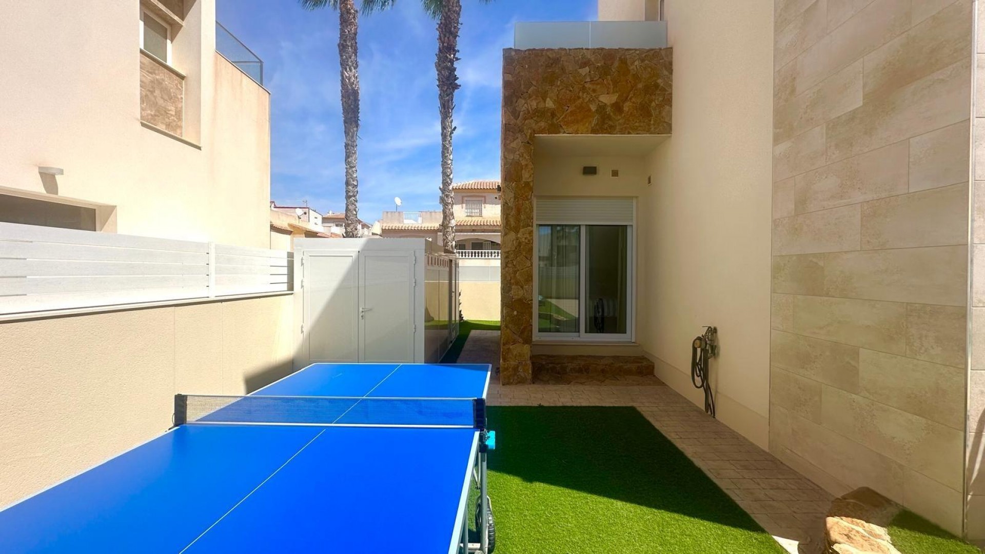 Sale - Detached Villa -
Torrevieja - Miramar - Torre del Moro